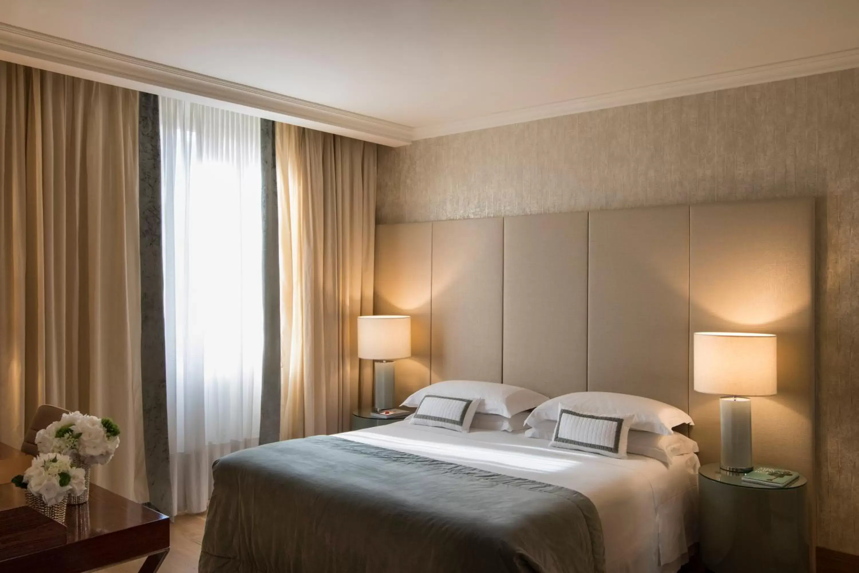 Bedroom, Bed in Rosa Grand Milano - Starhotels Collezione