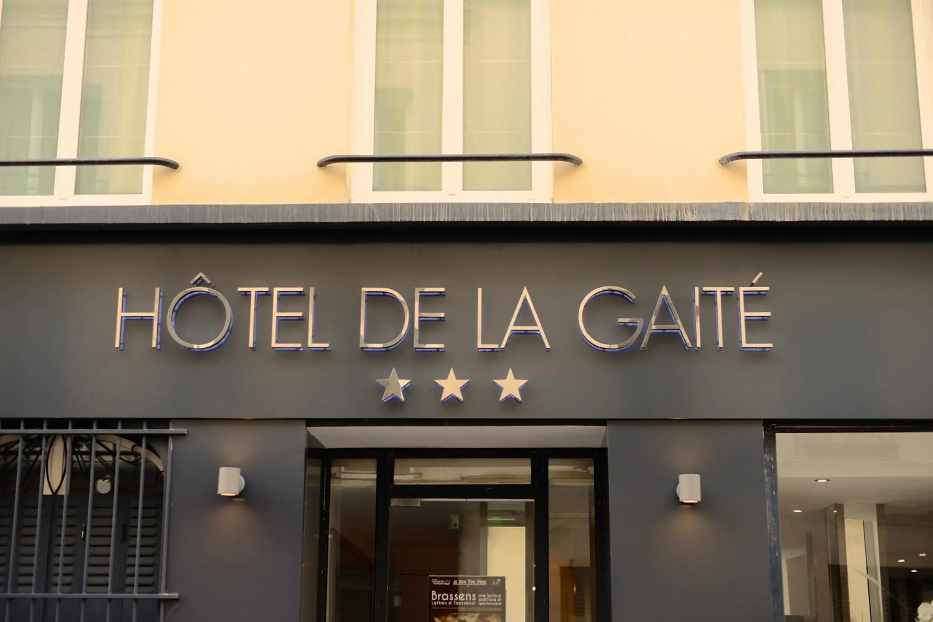 Facade/entrance in Hôtel de la Gaîté