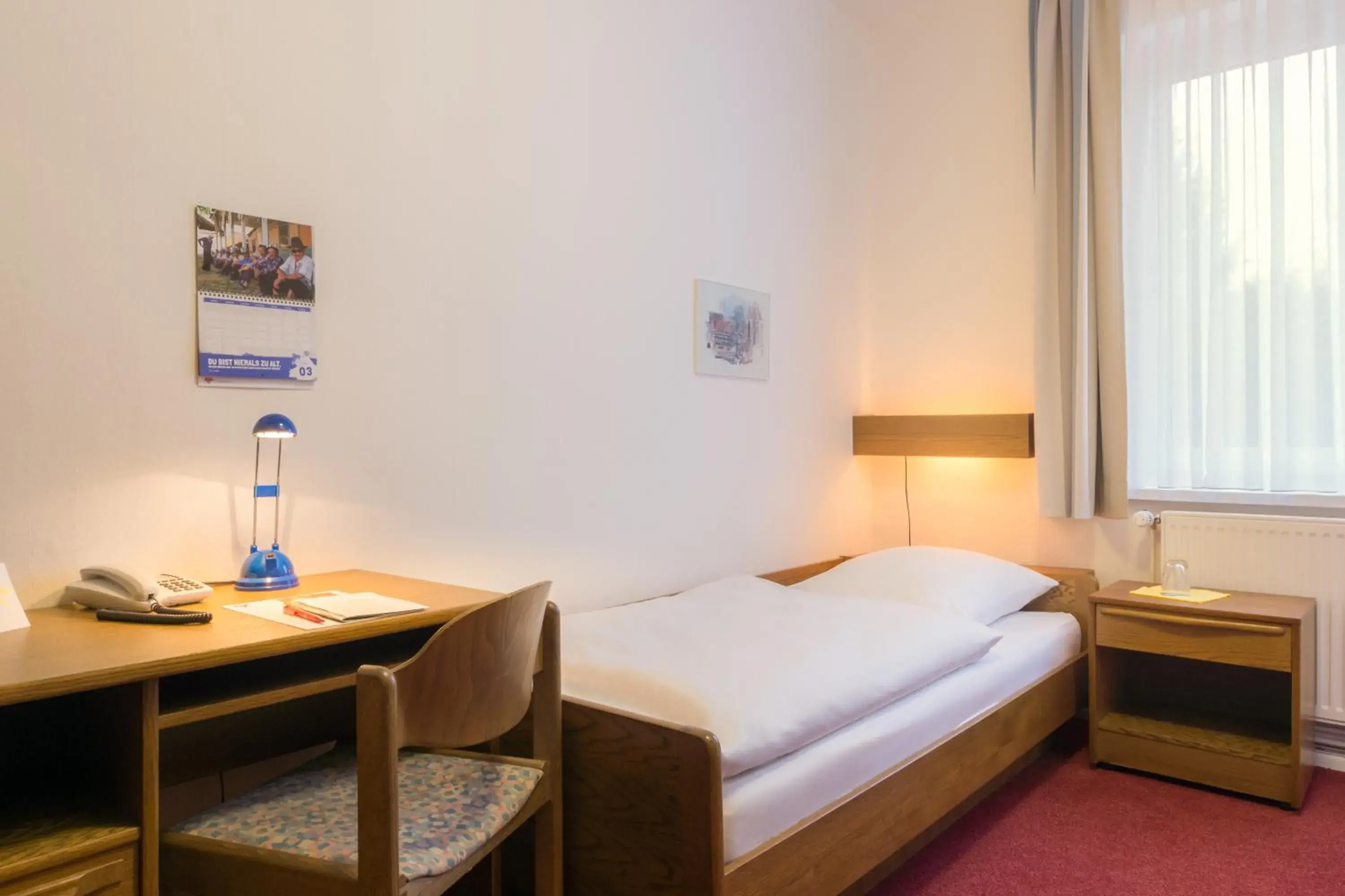 Photo of the whole room, Bed in CVJM Hotel am Wollmarkt