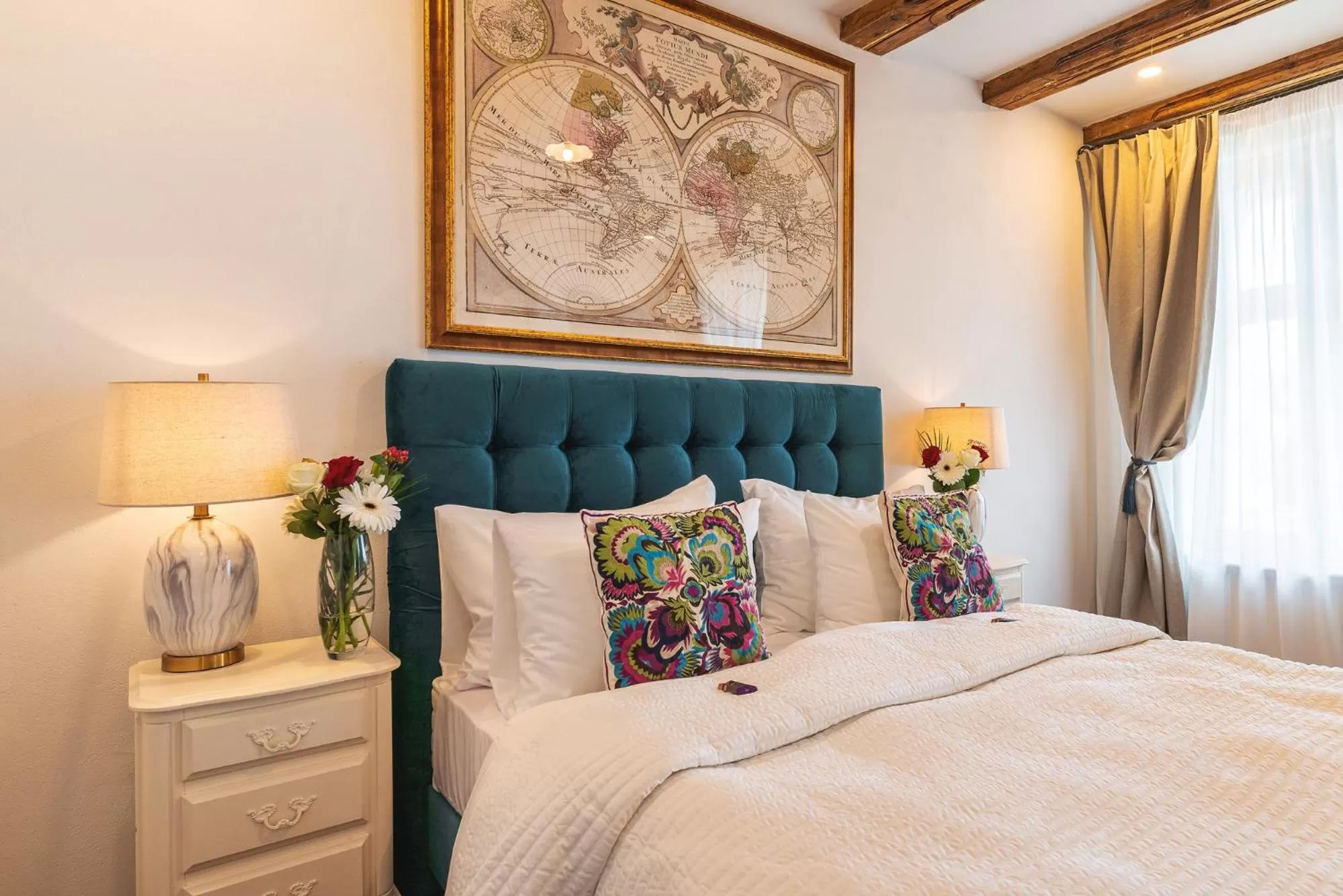 Bedroom, Bed in Nikolas Haus Premium Historic Center Stay & Free Parking