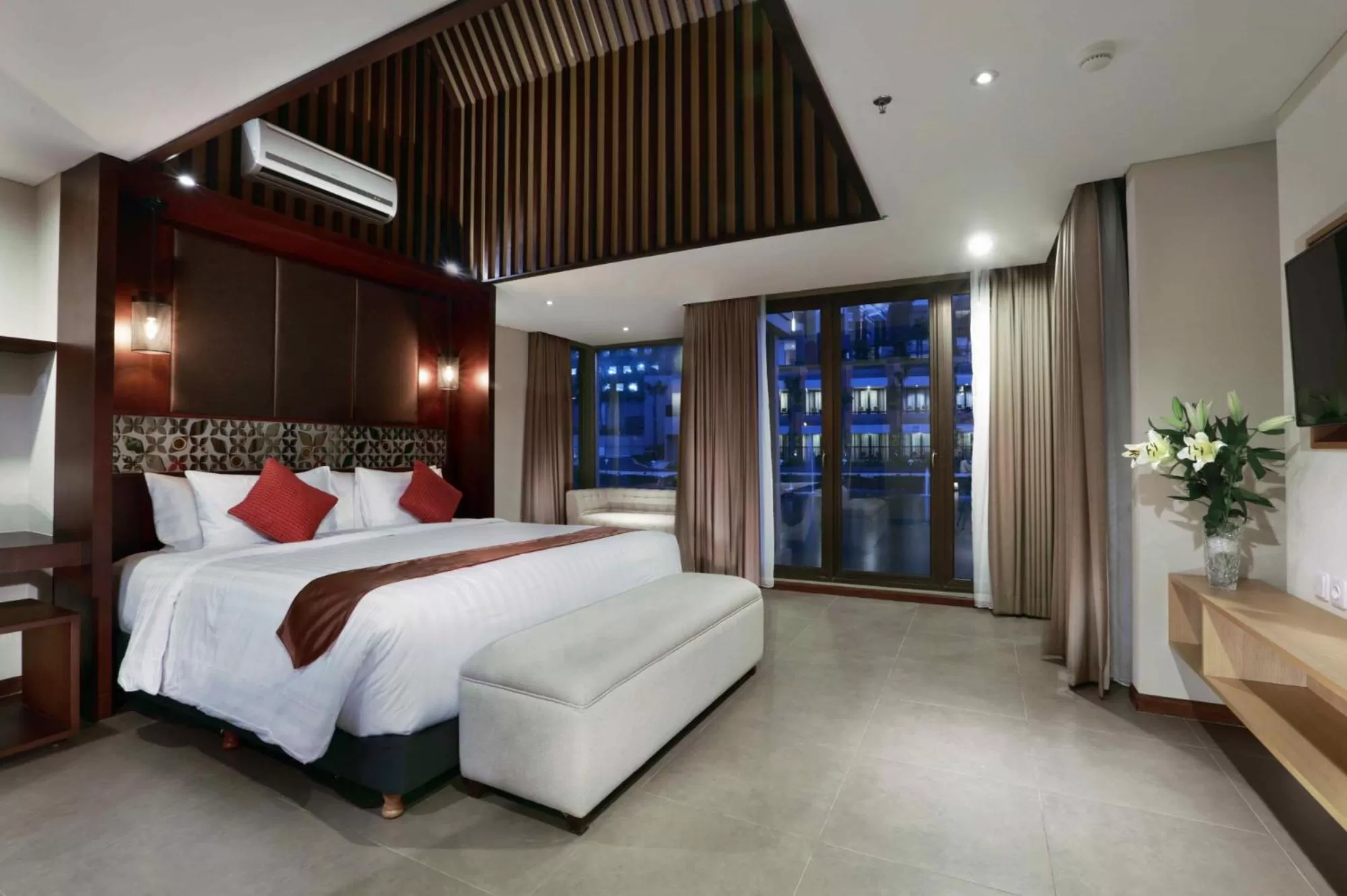 Bedroom, Bed in Aston Sentul Lake Resort & Conference Center