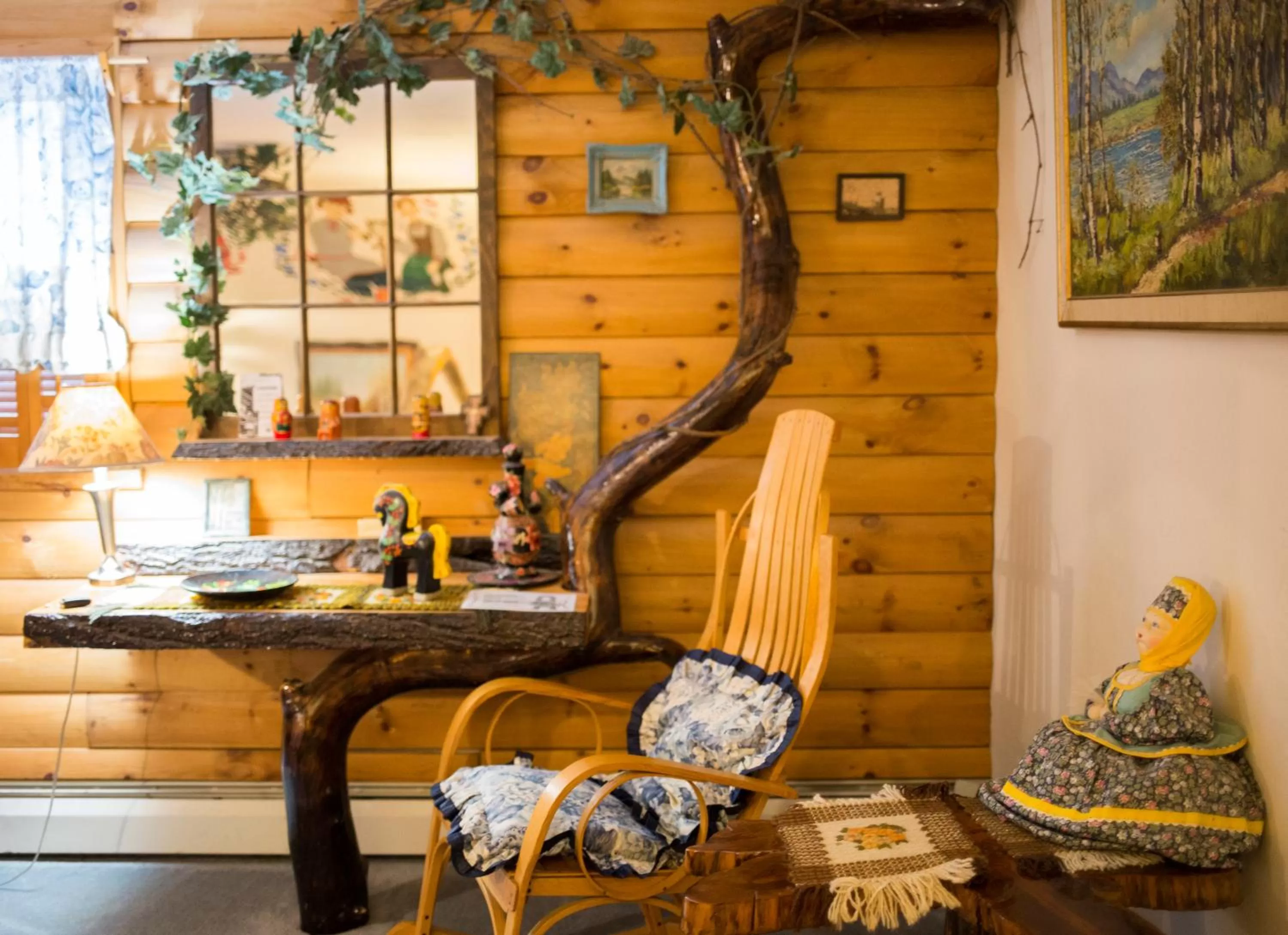 Log Country Inn Bed and Breakfast of Ithaca