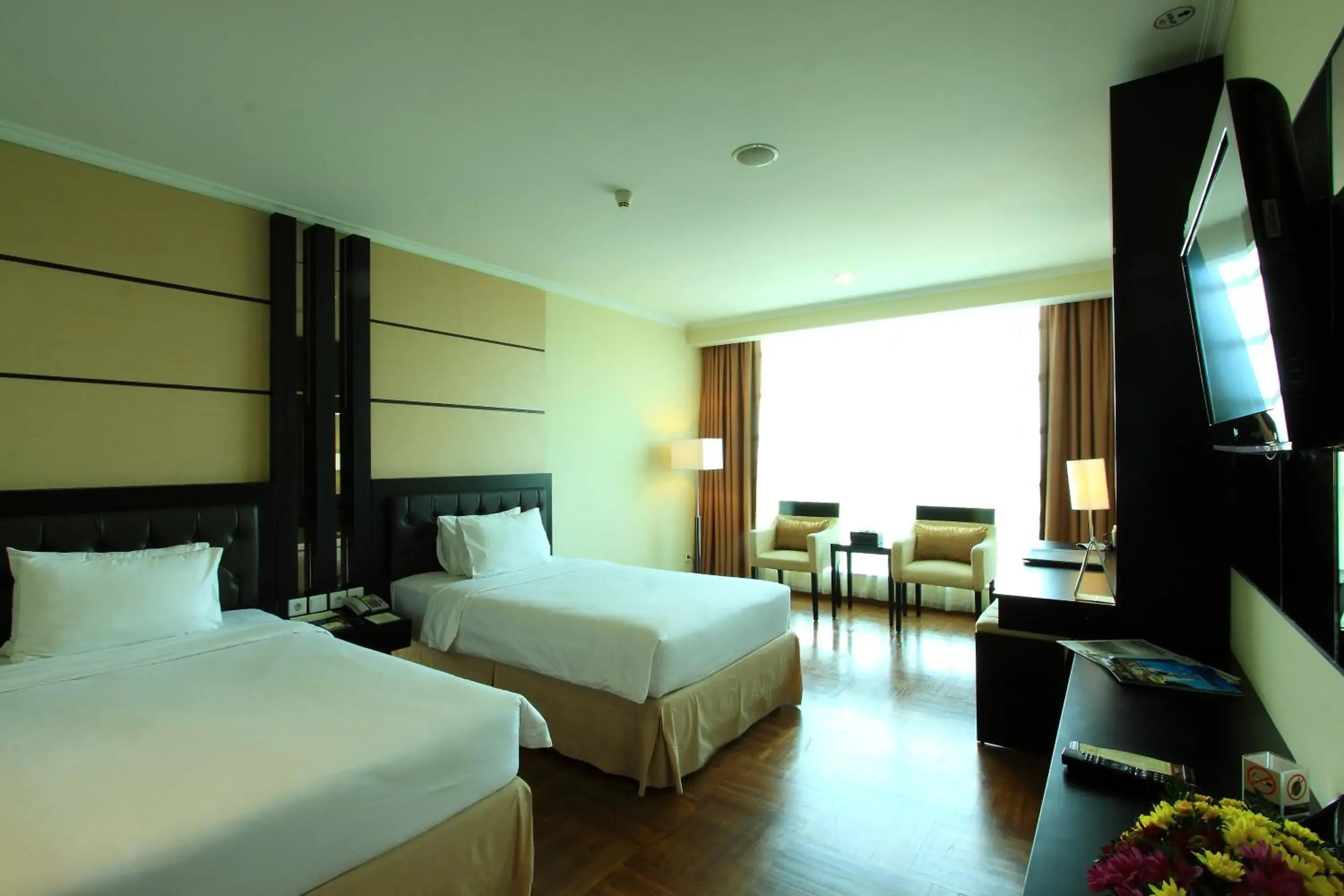 Deluxe Double or Twin Room in Ros-In Hotel