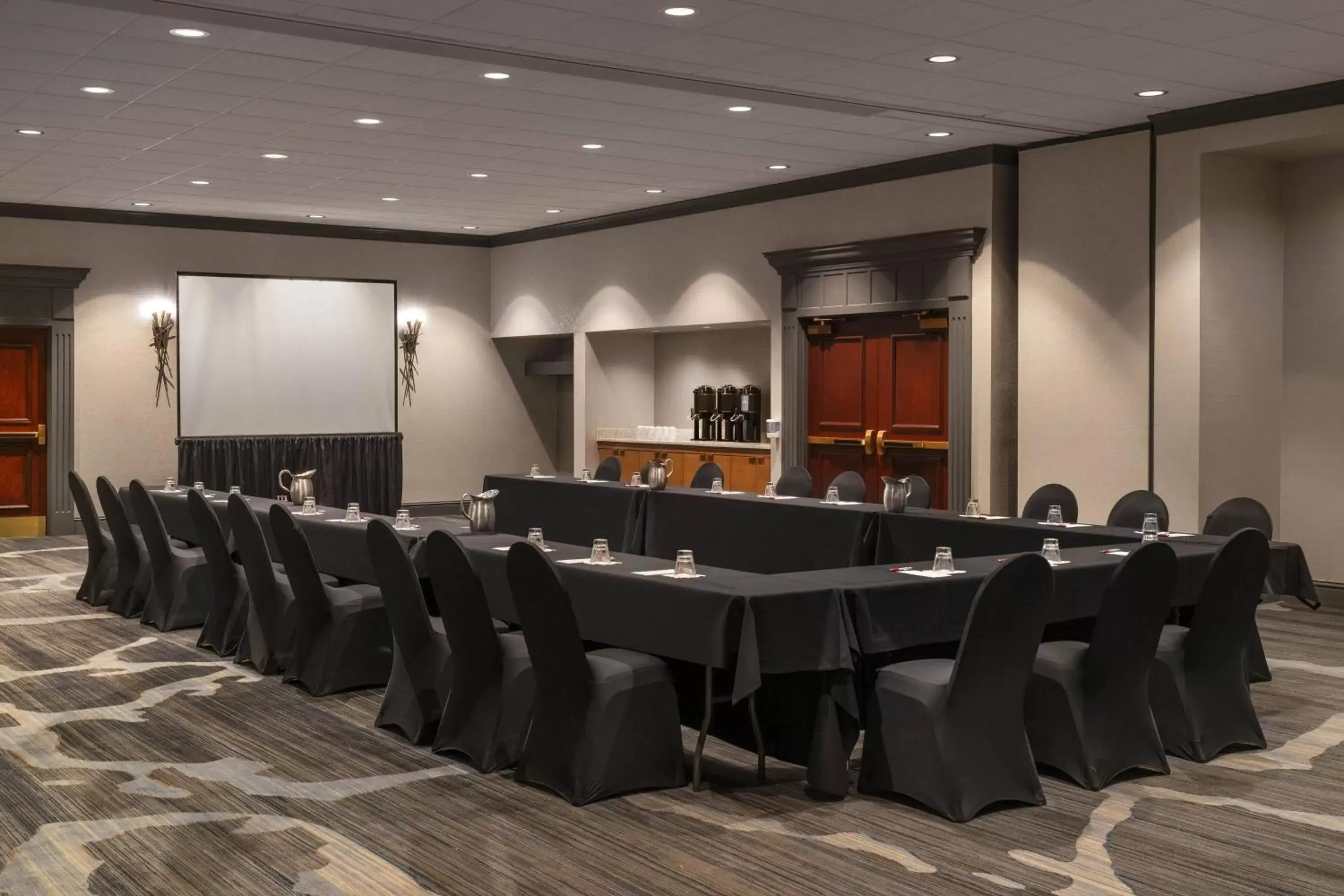 Meeting/conference room in Cleveland Marriott East