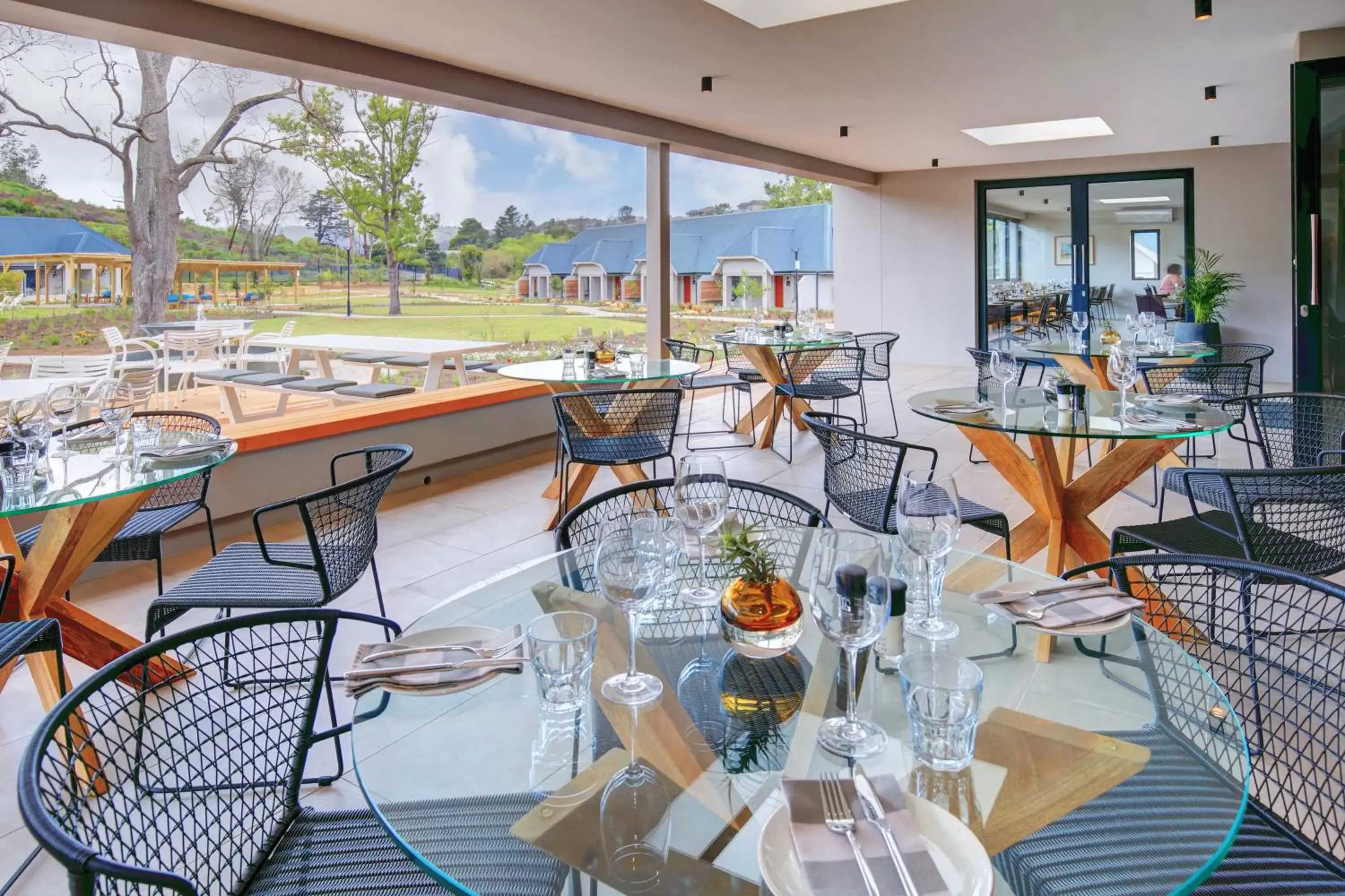 Balcony/Terrace, Restaurant/Places to Eat in Knysna Hollow Country Estate