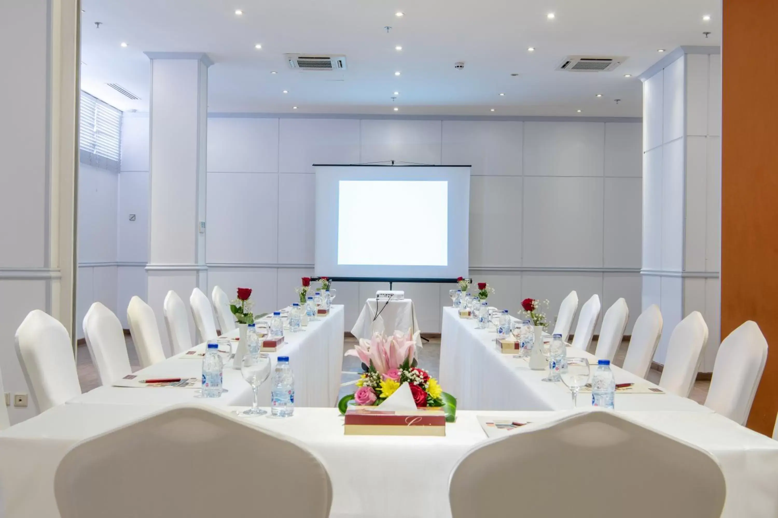 Meeting/conference room in Crowne Plaza Riyadh Palace, an IHG Hotel