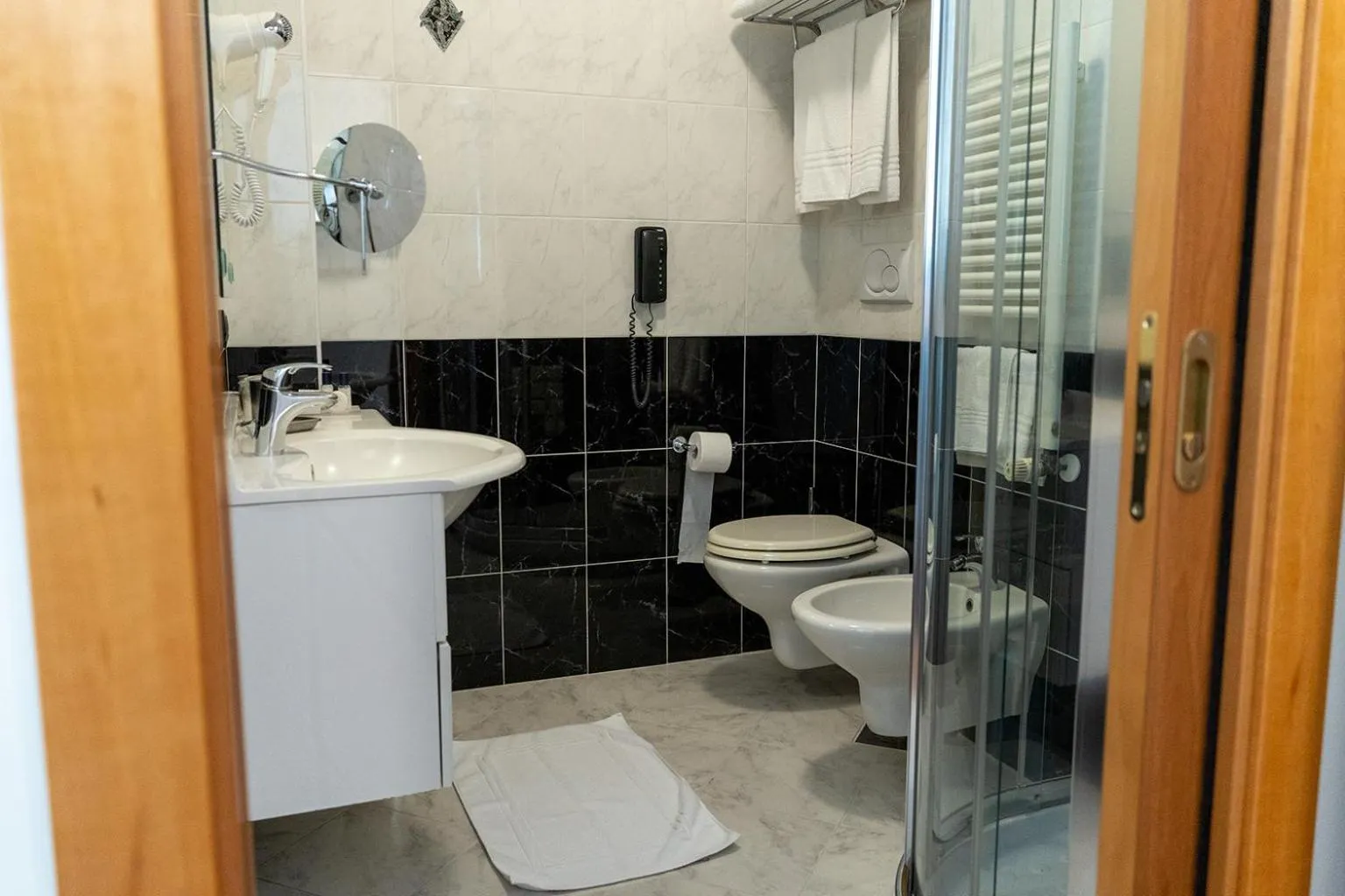 Bathroom in Hotels Vidi Miramare & Delfino