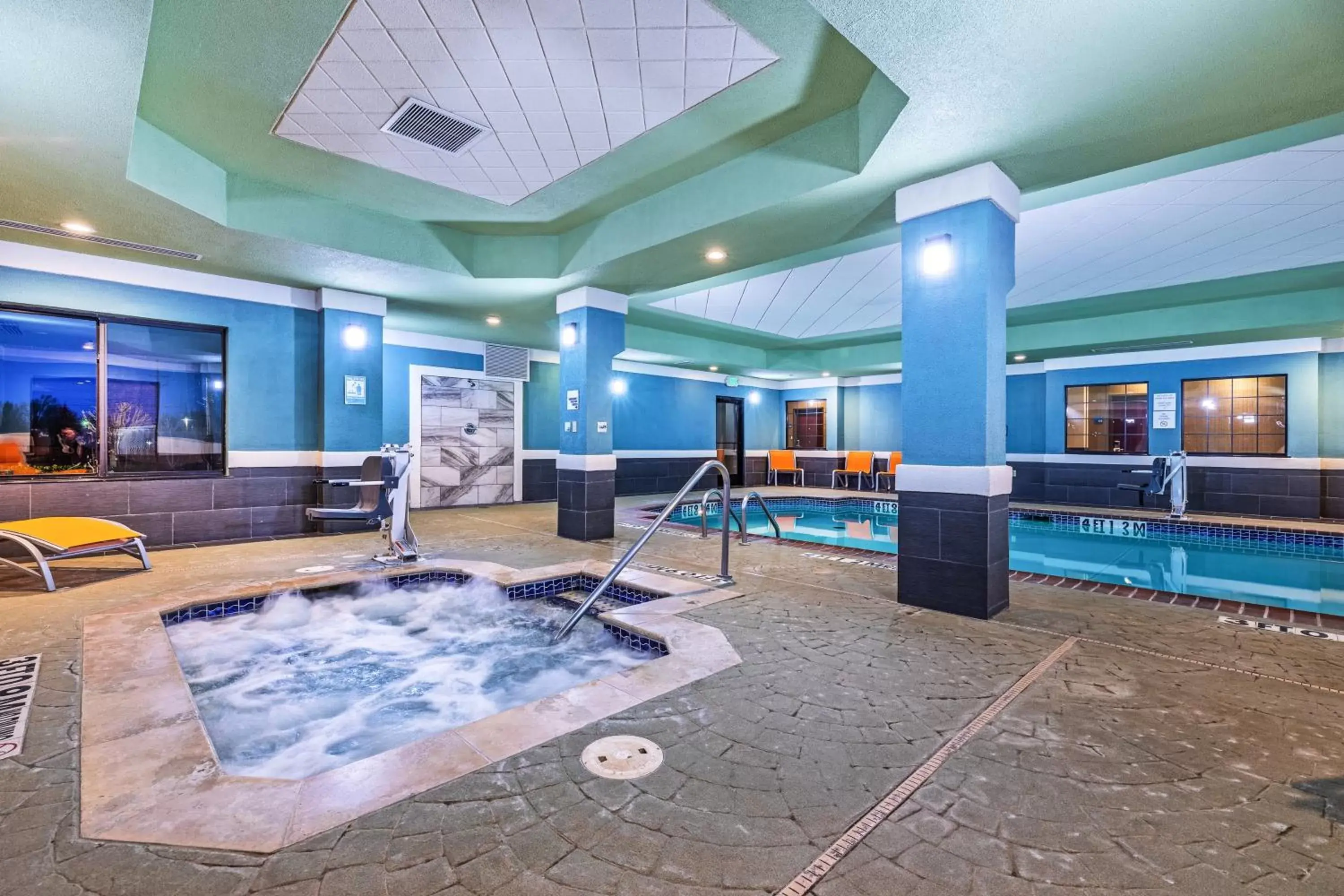 Swimming pool in Holiday Inn Express Guymon by IHG Swimming pool in Holiday Inn Express Guymon by IHG