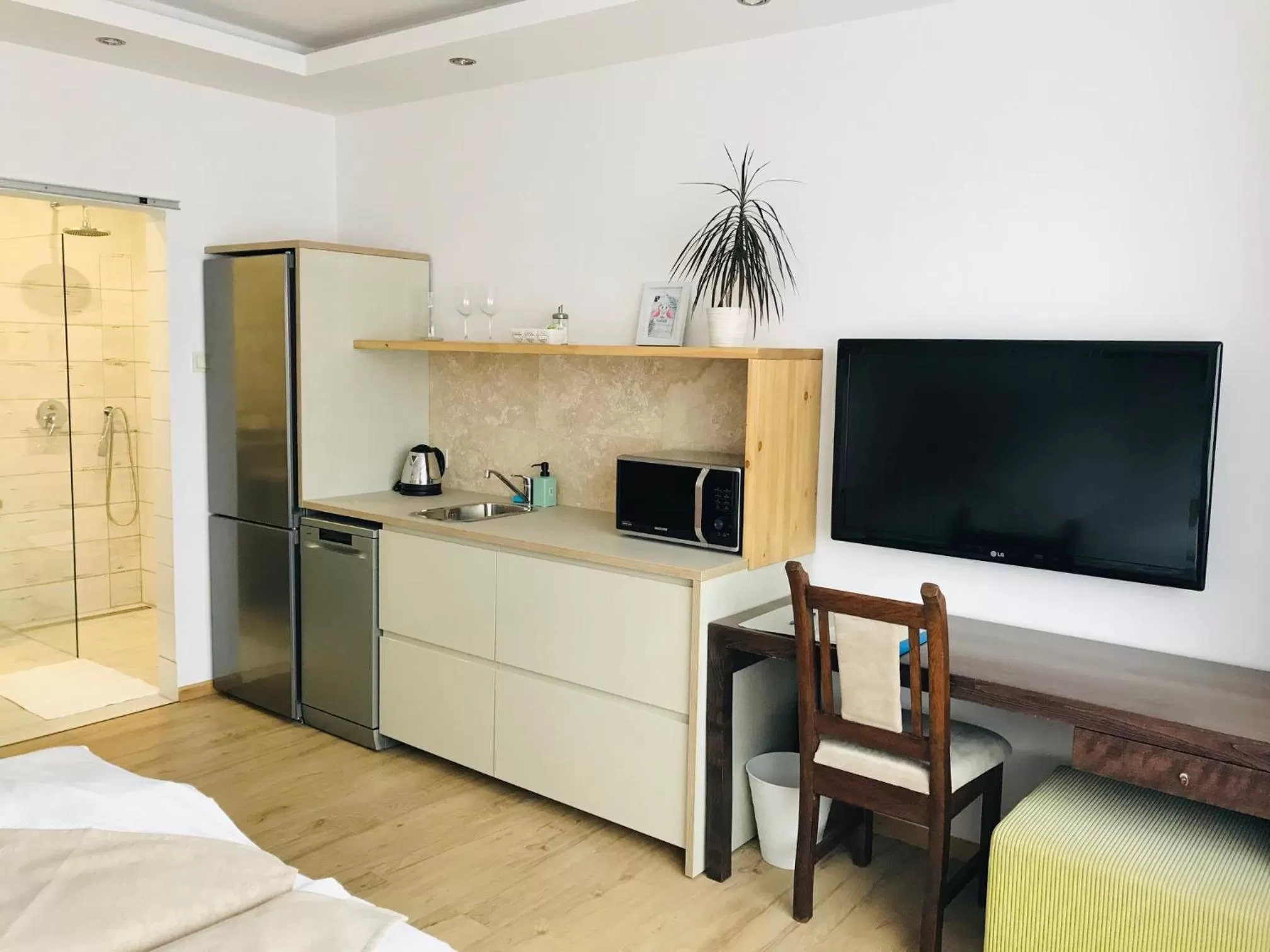 TV and multimedia, Bed in Egria Apartments