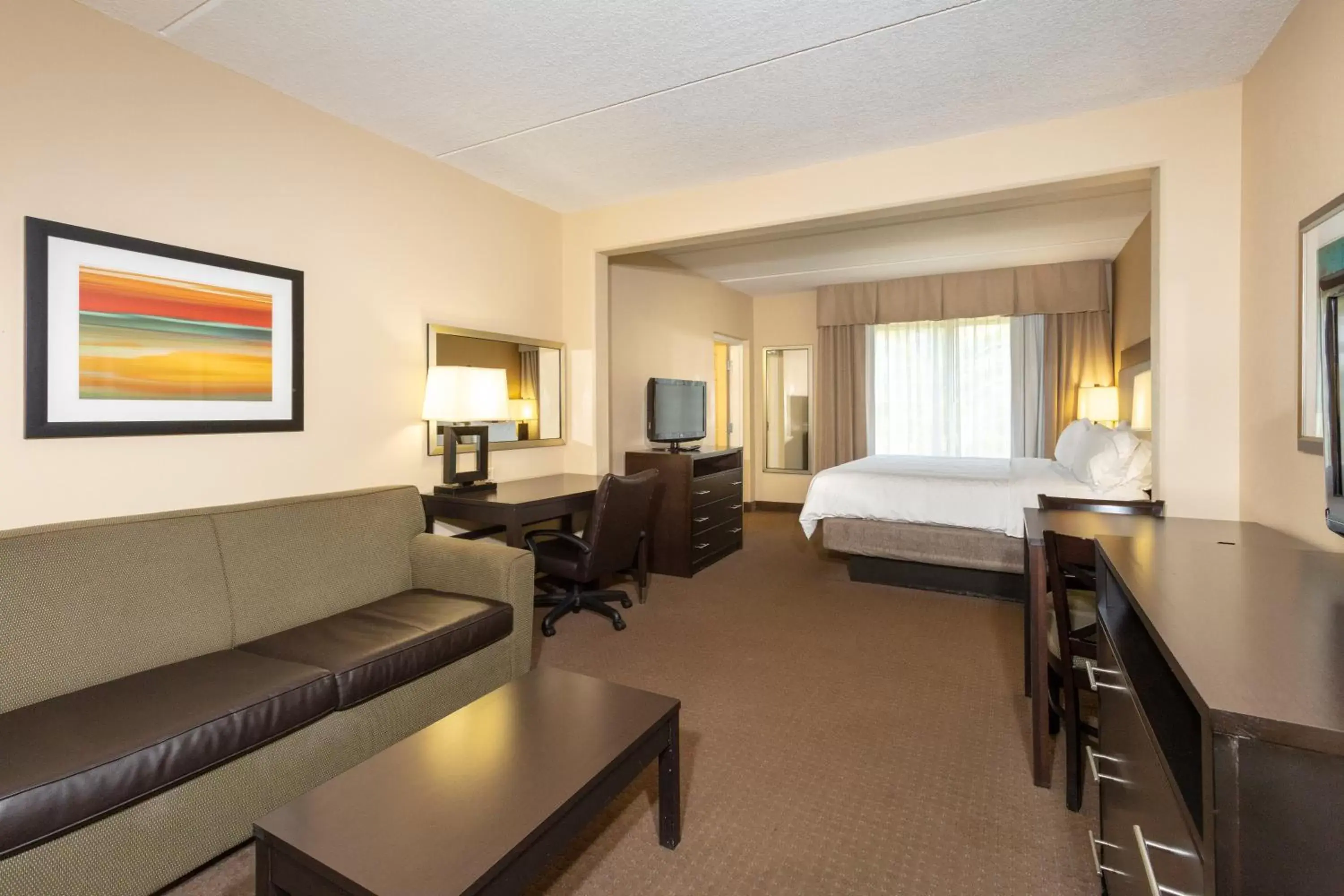 Photo of the whole room in Holiday Inn Express Hotel & Suites Jacksonville Airport, an IHG Hotel