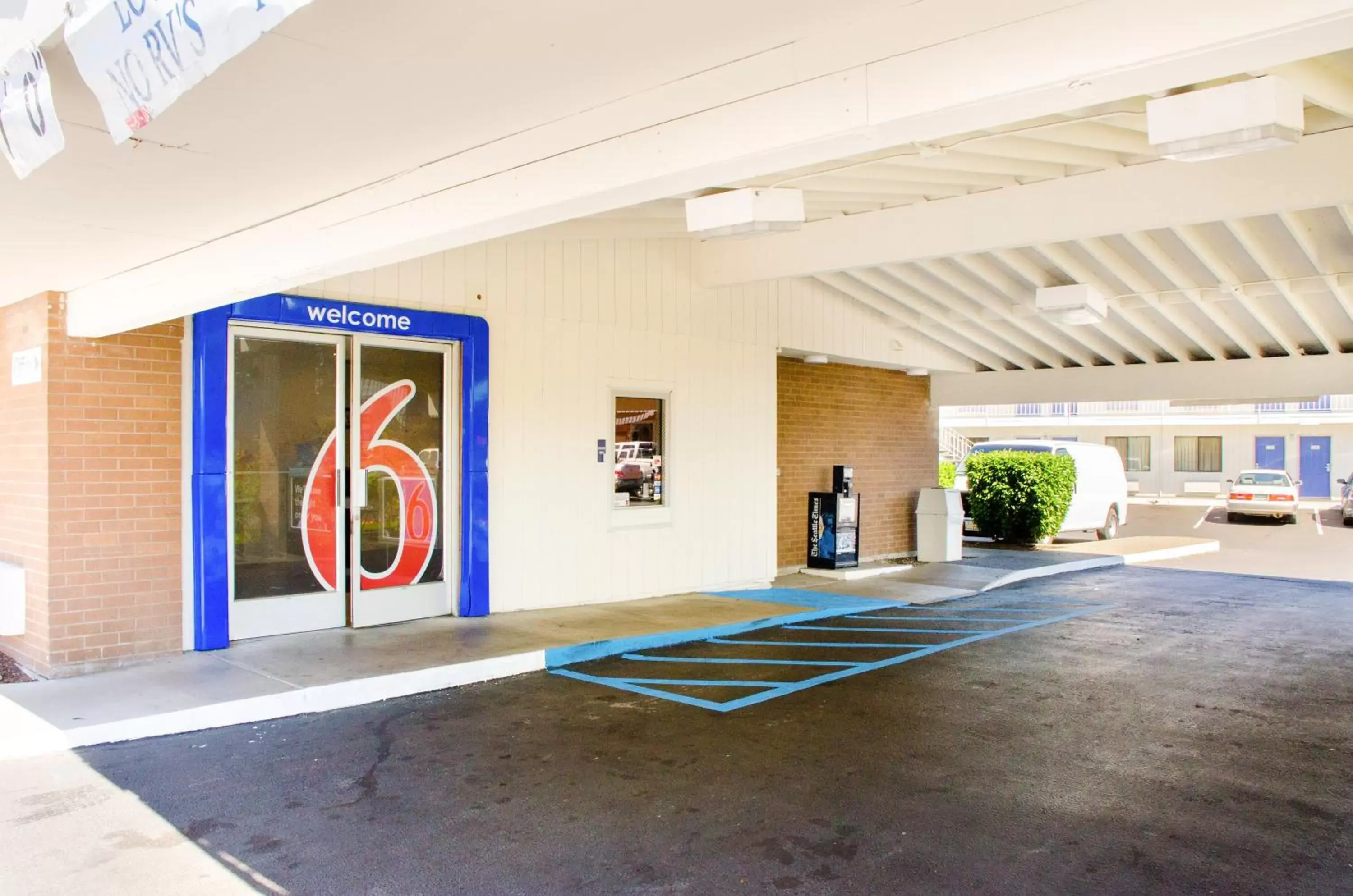 Lobby or reception, Facade/Entrance in Motel 6-Tacoma, WA - Fife