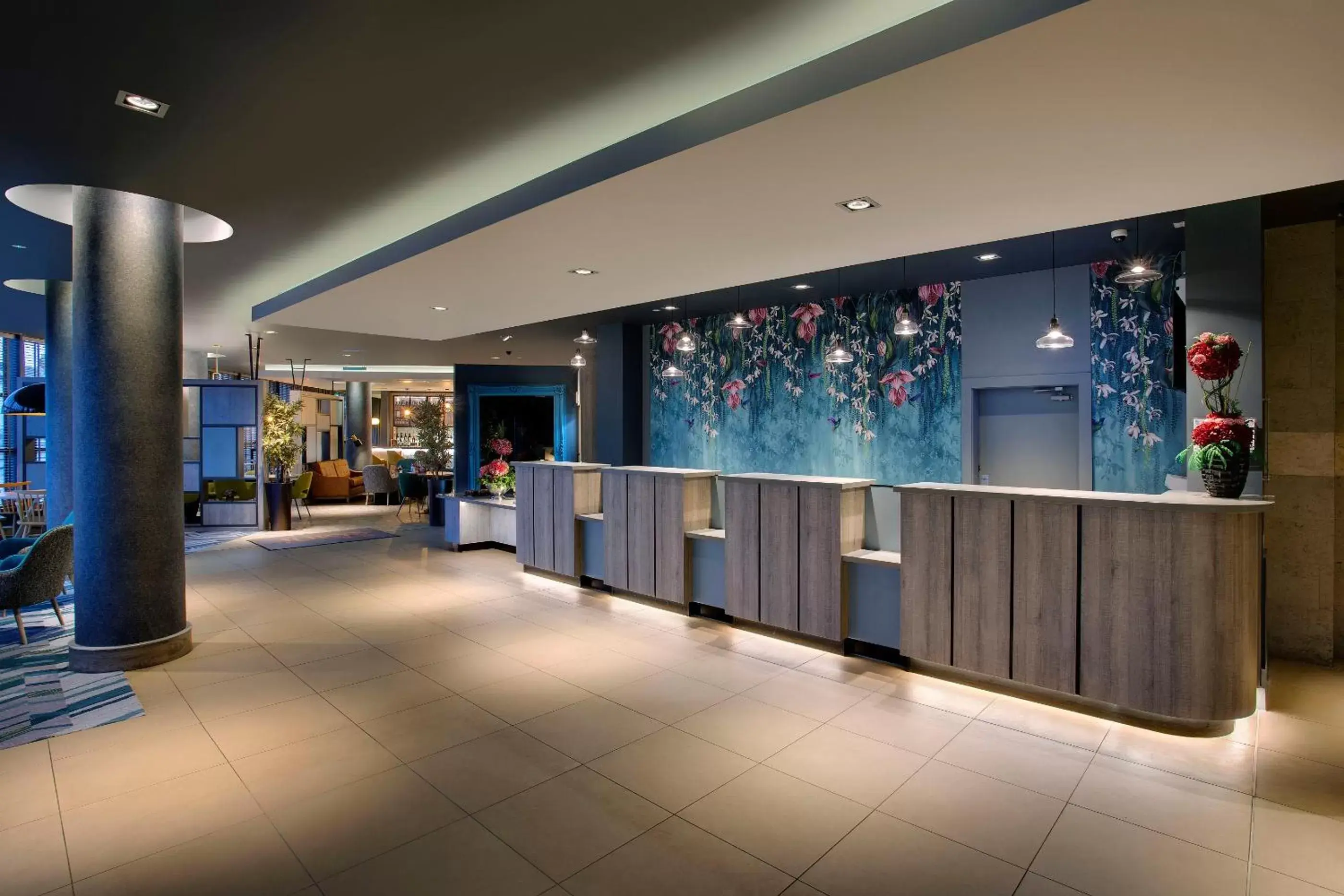 Lobby or reception, Lobby/Reception in Leonardo Hotel Swindon - Formerly Jurys Inn