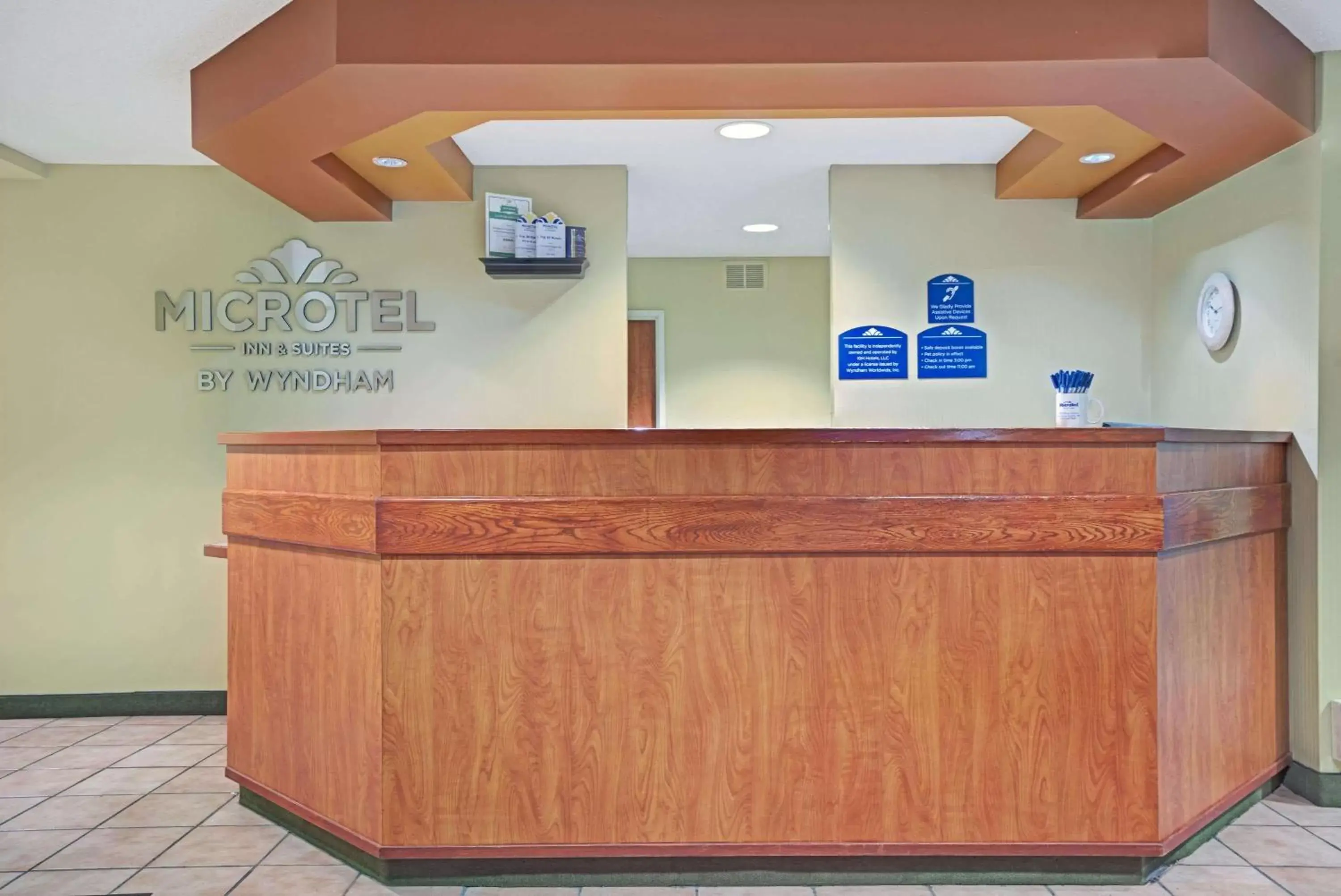 Lobby or reception, Lobby/Reception in Microtel Inn and Suites - Inver Grove Heights