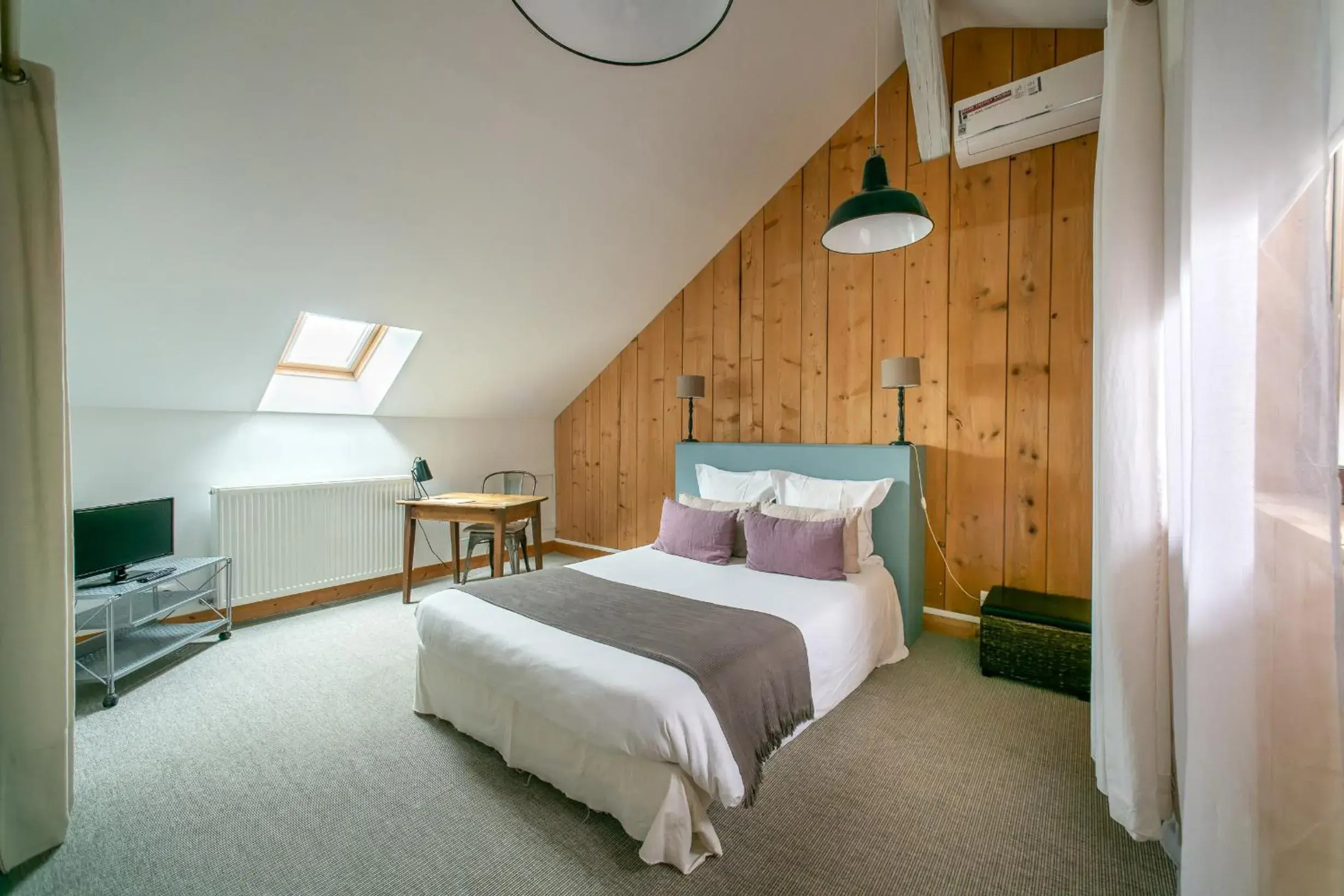 Photo of the whole room, Bed in Maison d'hôtes Villa Richelieu