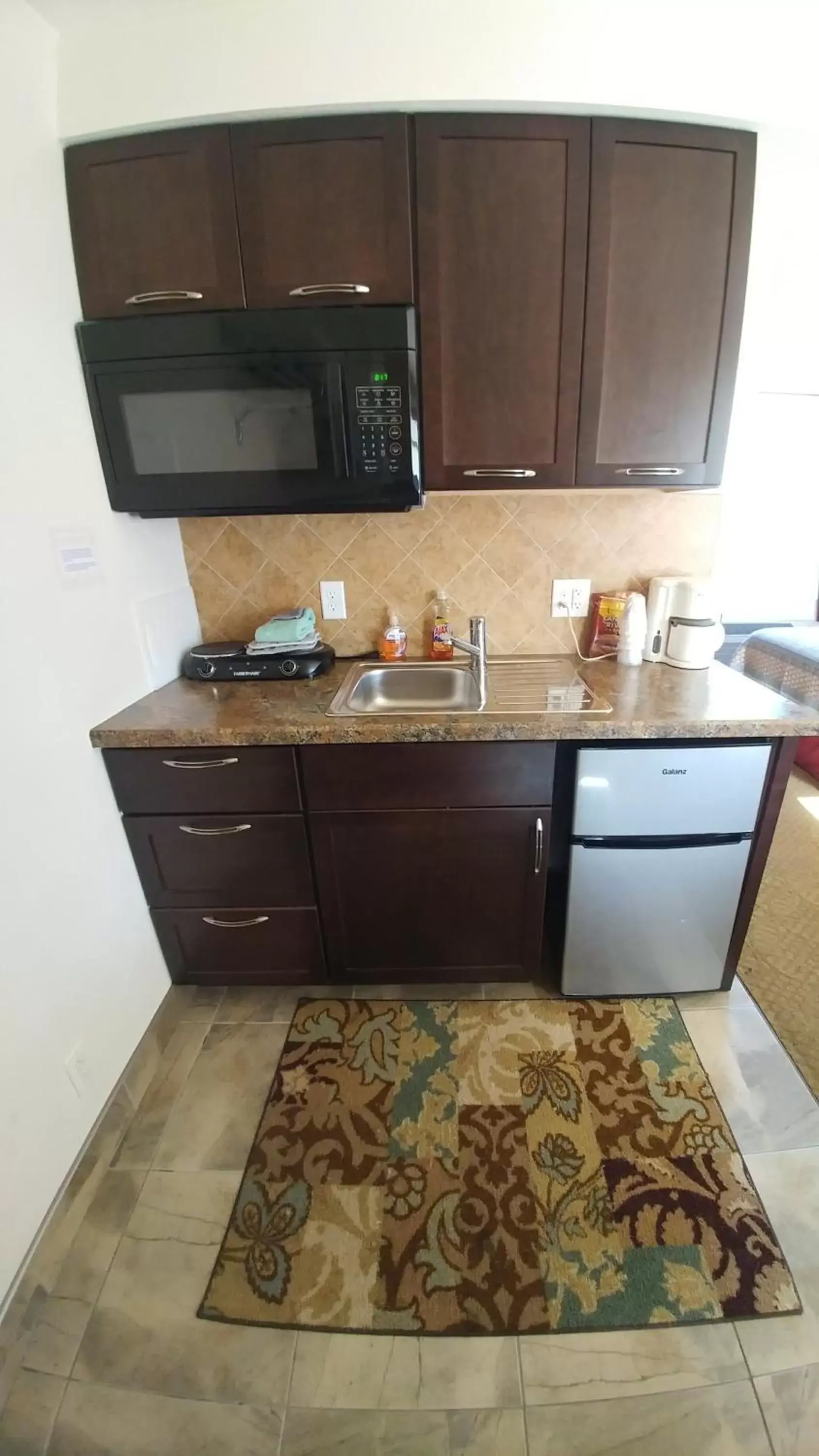 Kitchen or kitchenette, Kitchen/Kitchenette in Motel 57