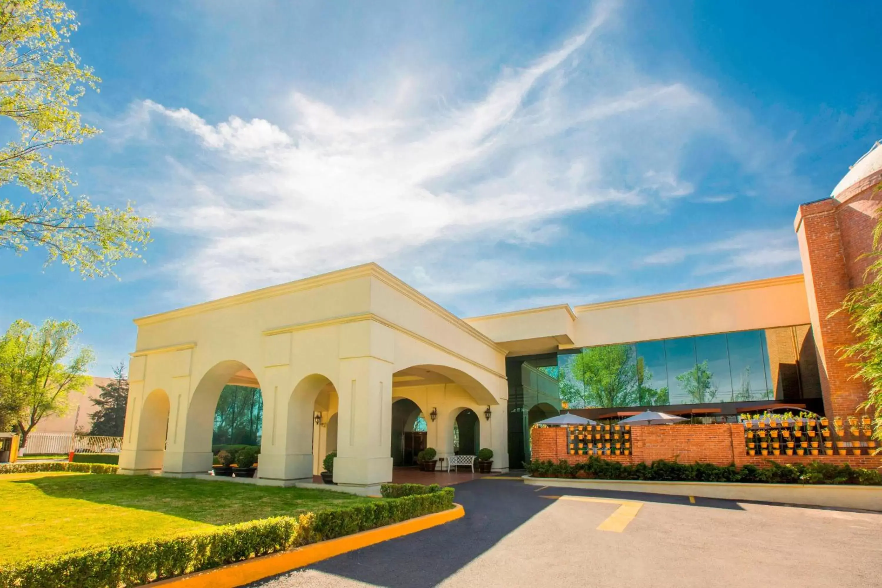 Other, Property Building in Courtyard Toluca Airport