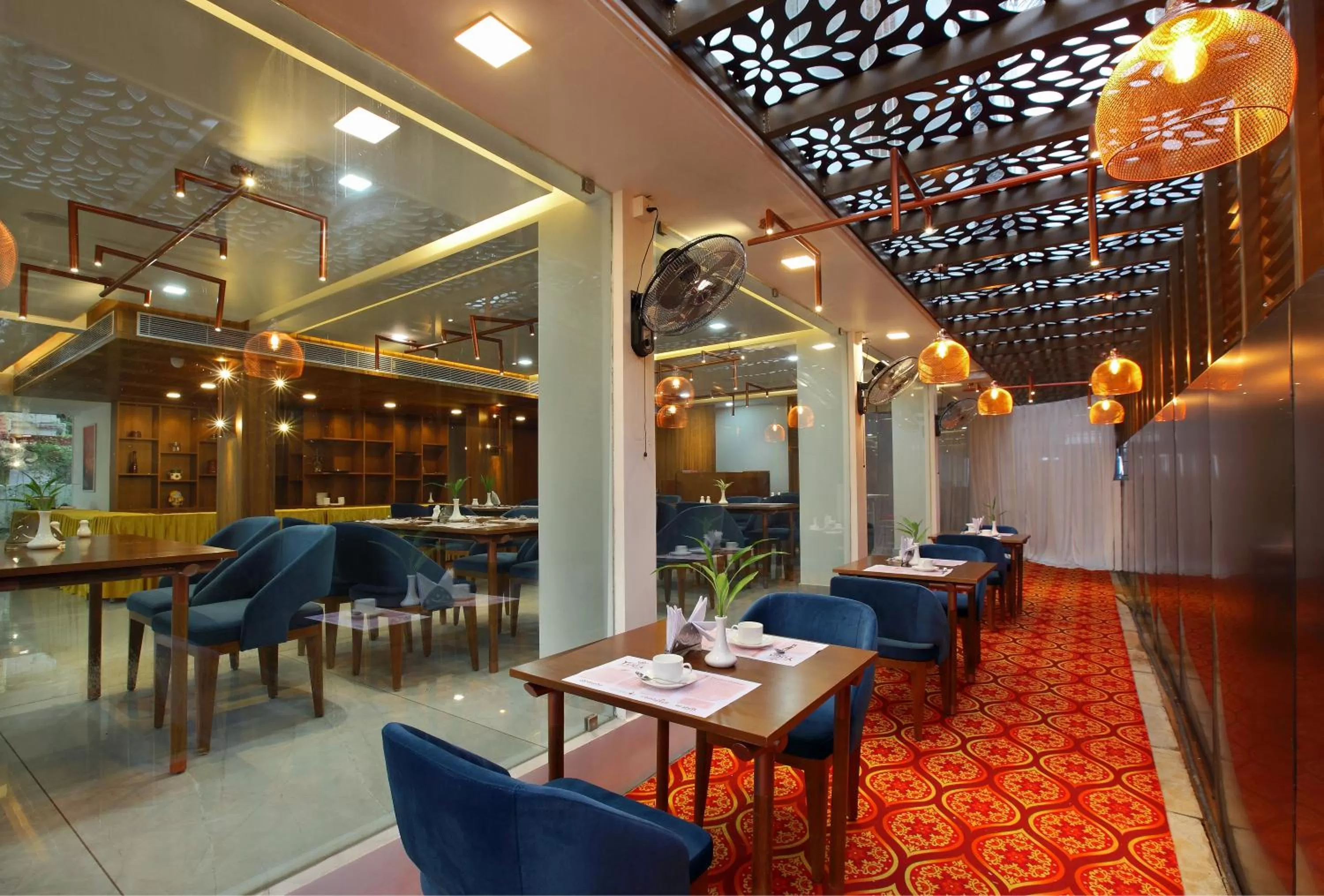 Restaurant/places to eat in Harivaram Yuga