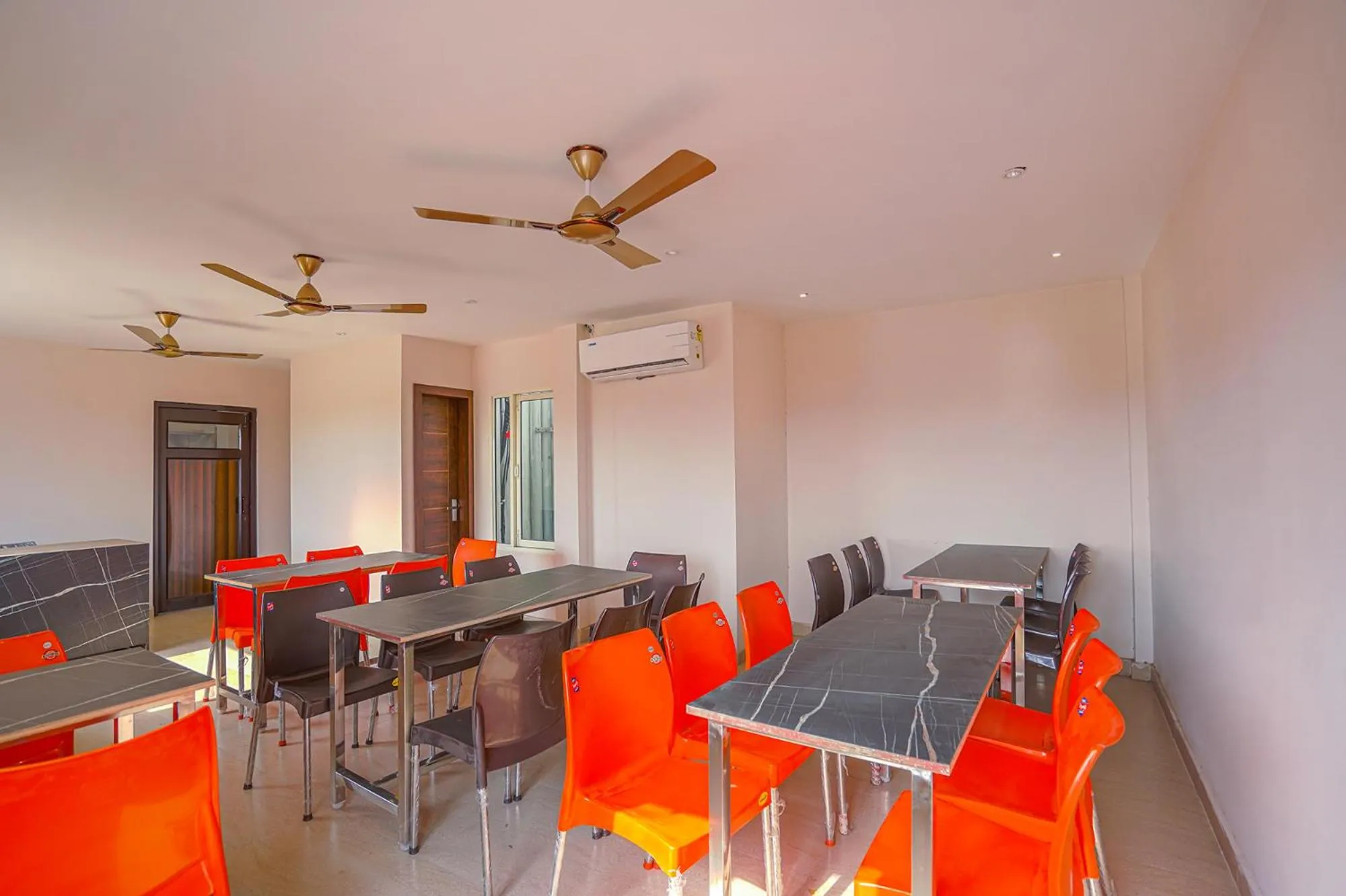 Restaurant/places to eat in FabHotel Prime Empire