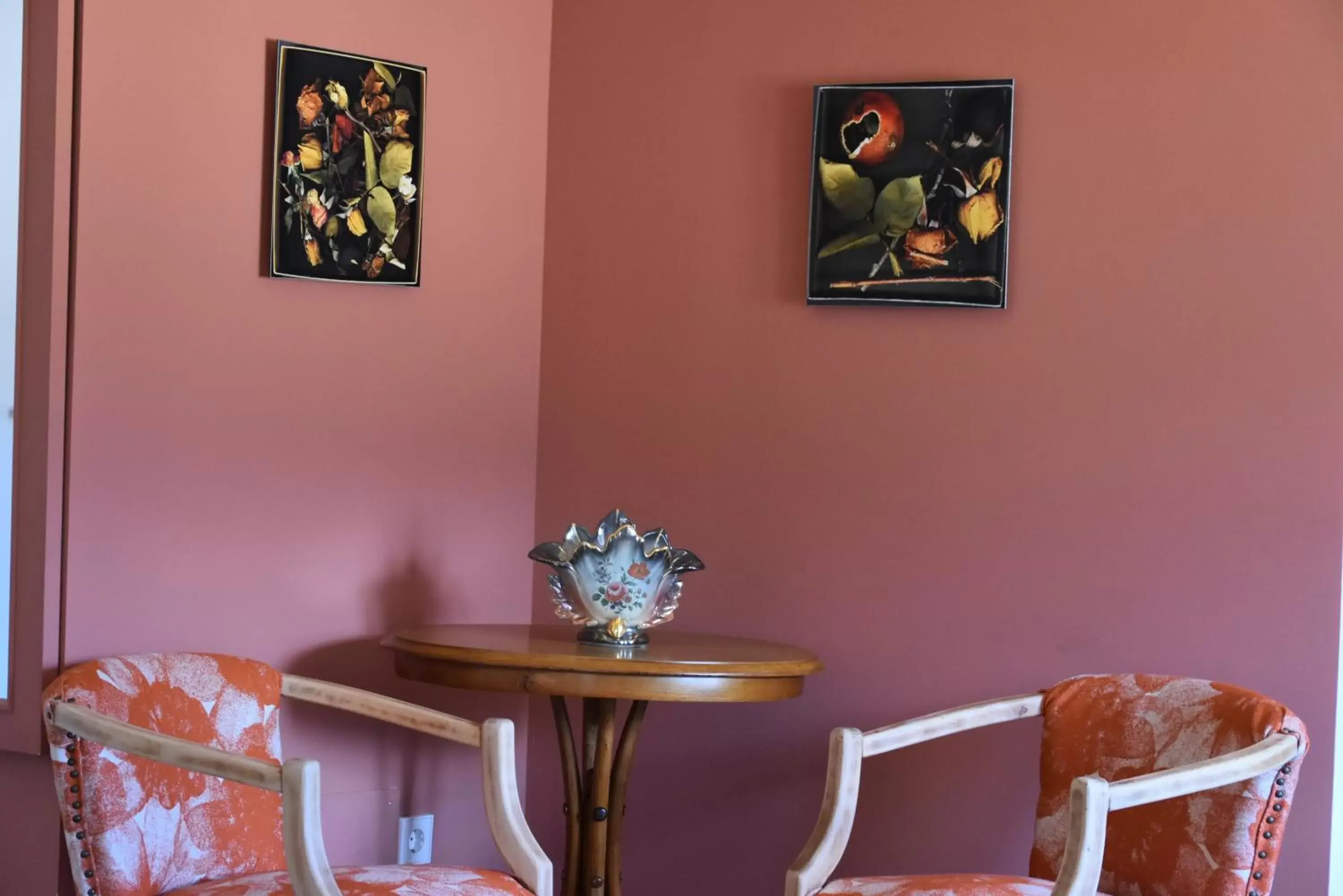 Seating area, Dining Area in Ecocirer Healthy Stay