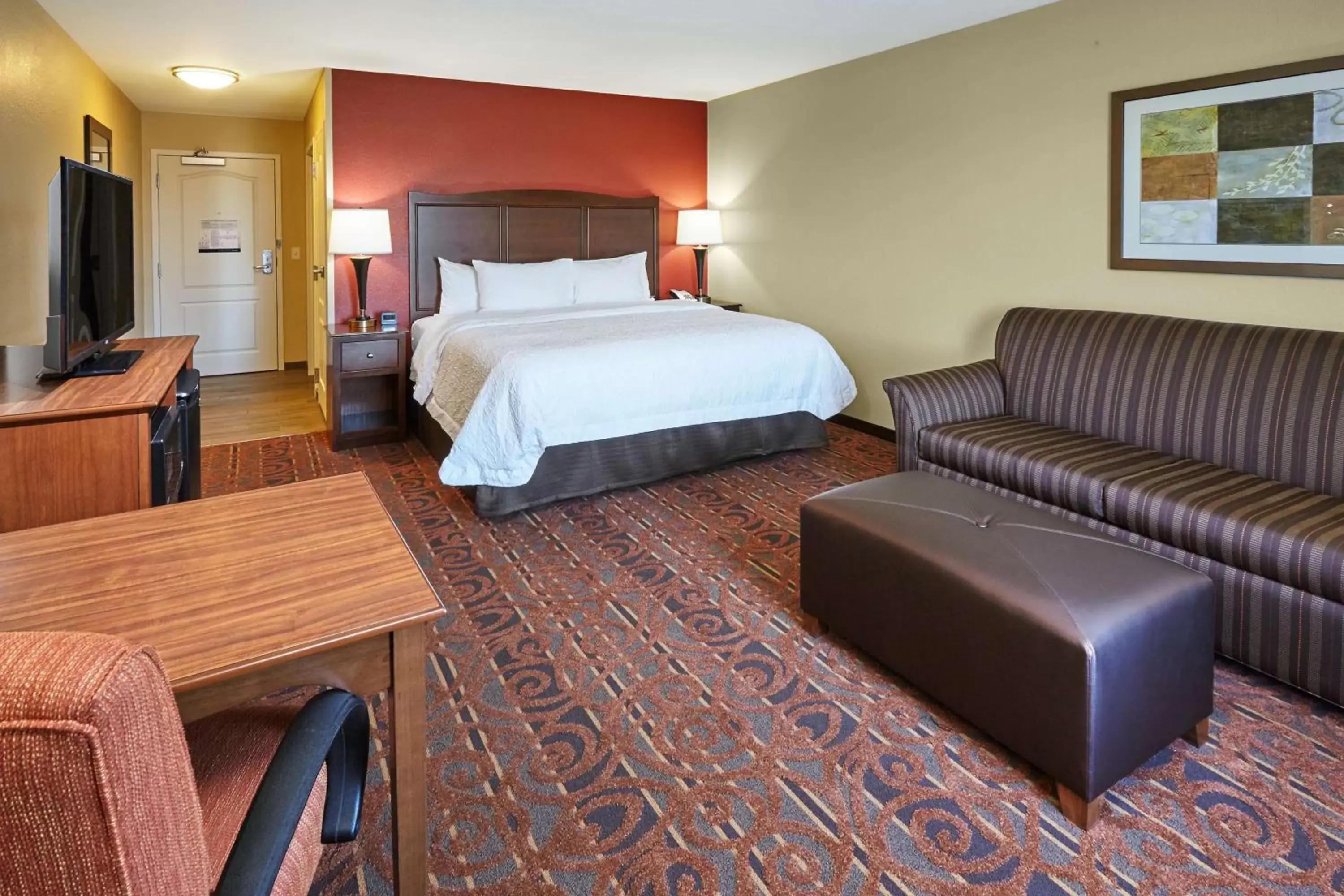 Bed in Hampton Inn & Suites Milwaukee/Franklin