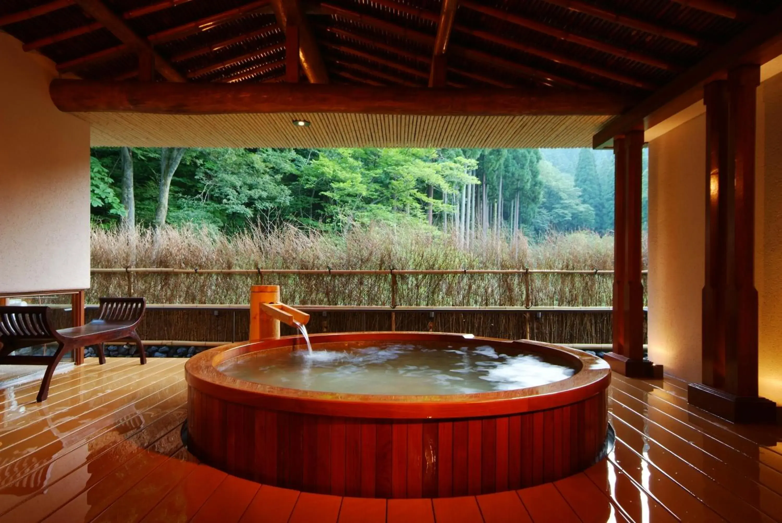 Hot Spring Bath in Kinosaki Onsen Nishimuraya Hotel Shogetsutei