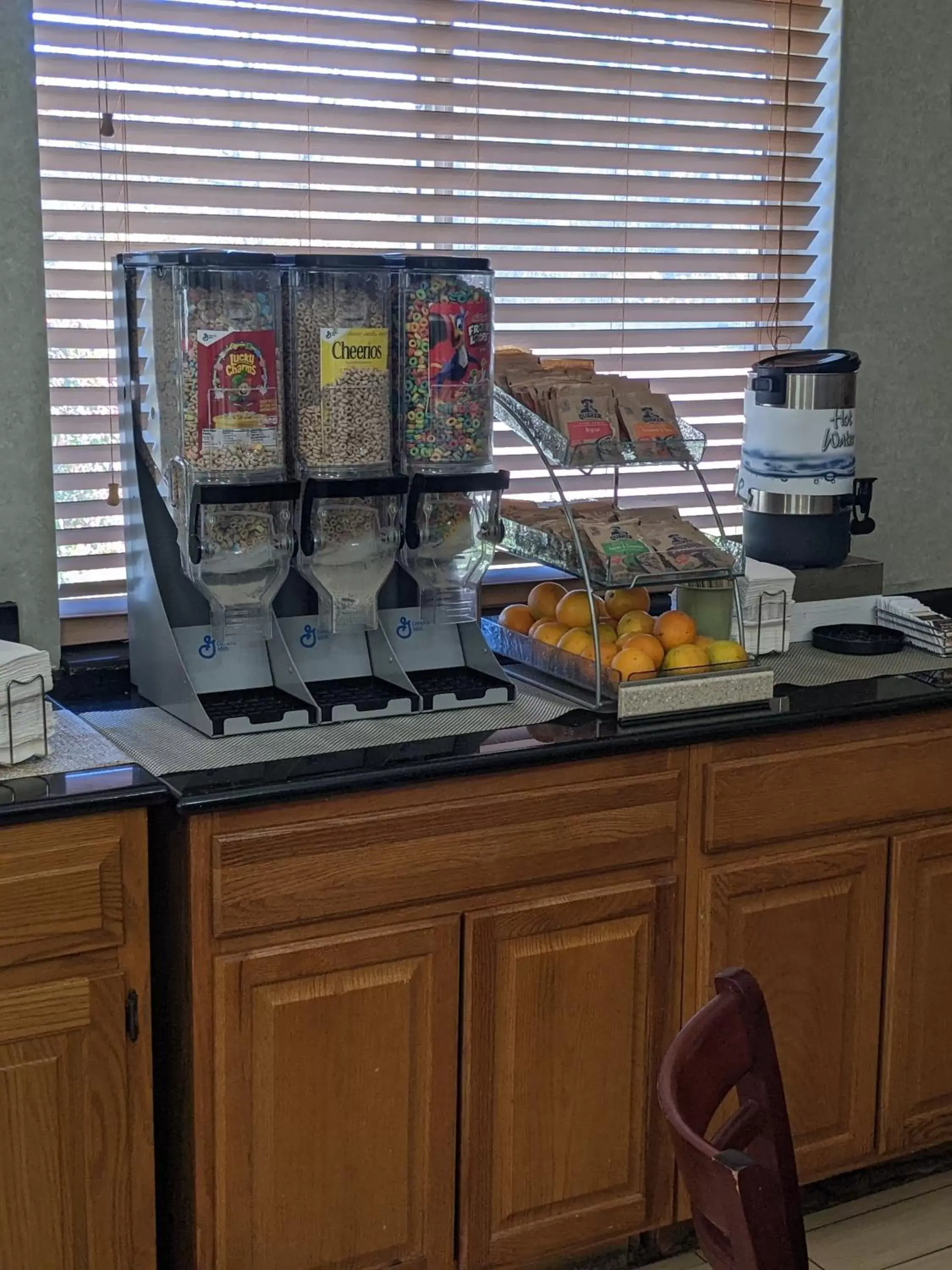 Breakfast in Quality Inn & Suites Delaware