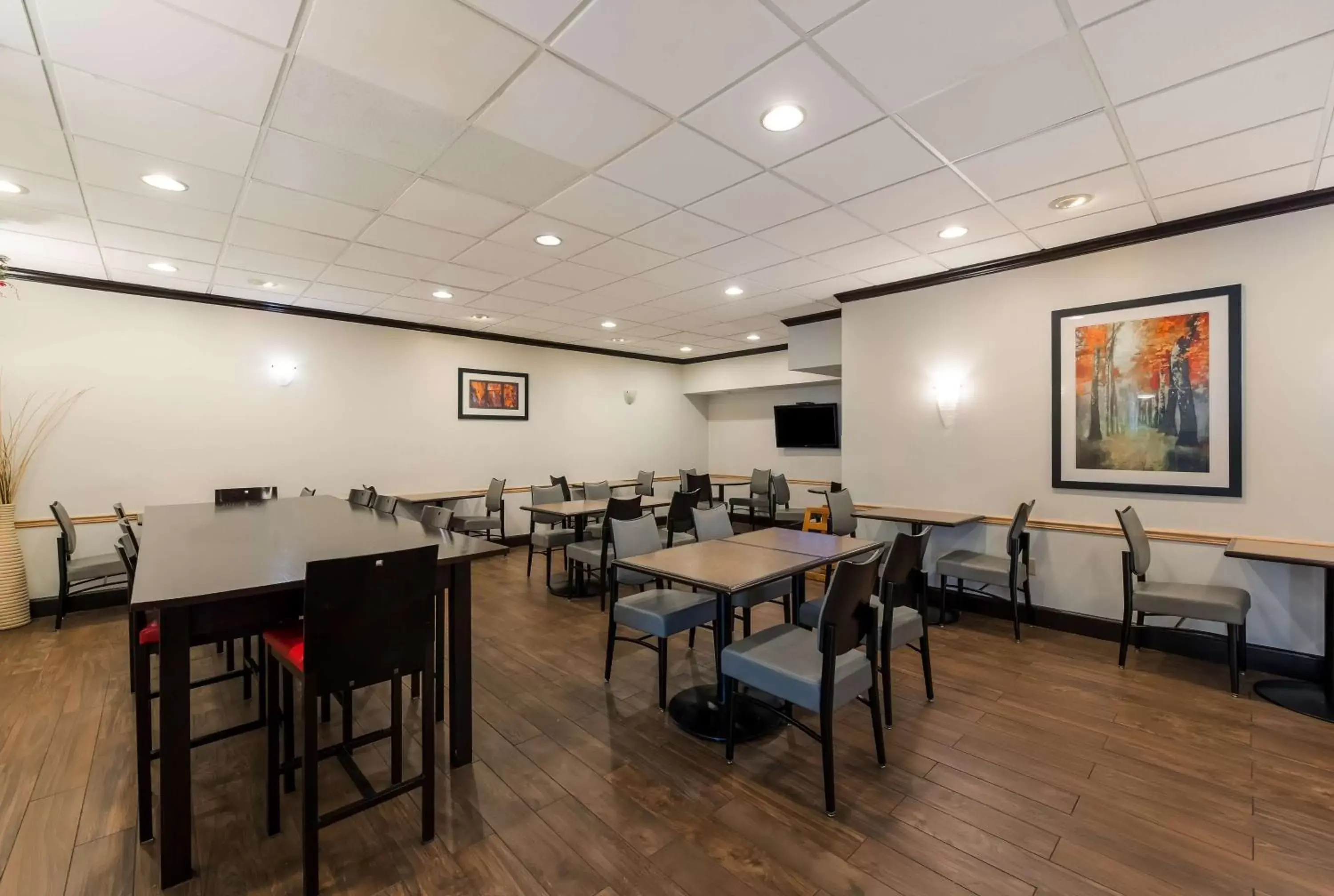 Restaurant/Places to Eat in Best Western Executive Hotel New Haven-West Haven