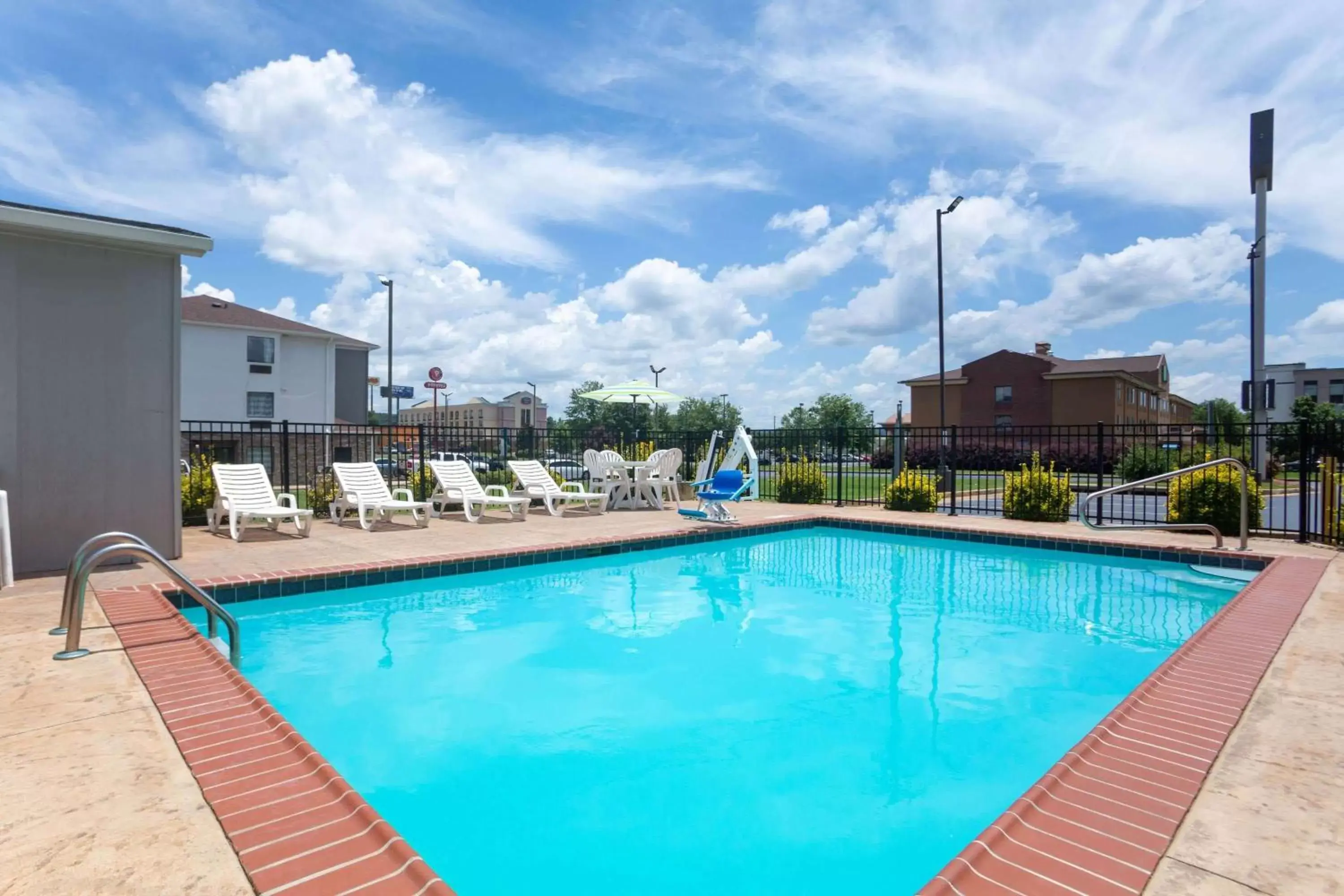 Activities, Swimming Pool in La Quinta by Wyndham Oxford - Anniston