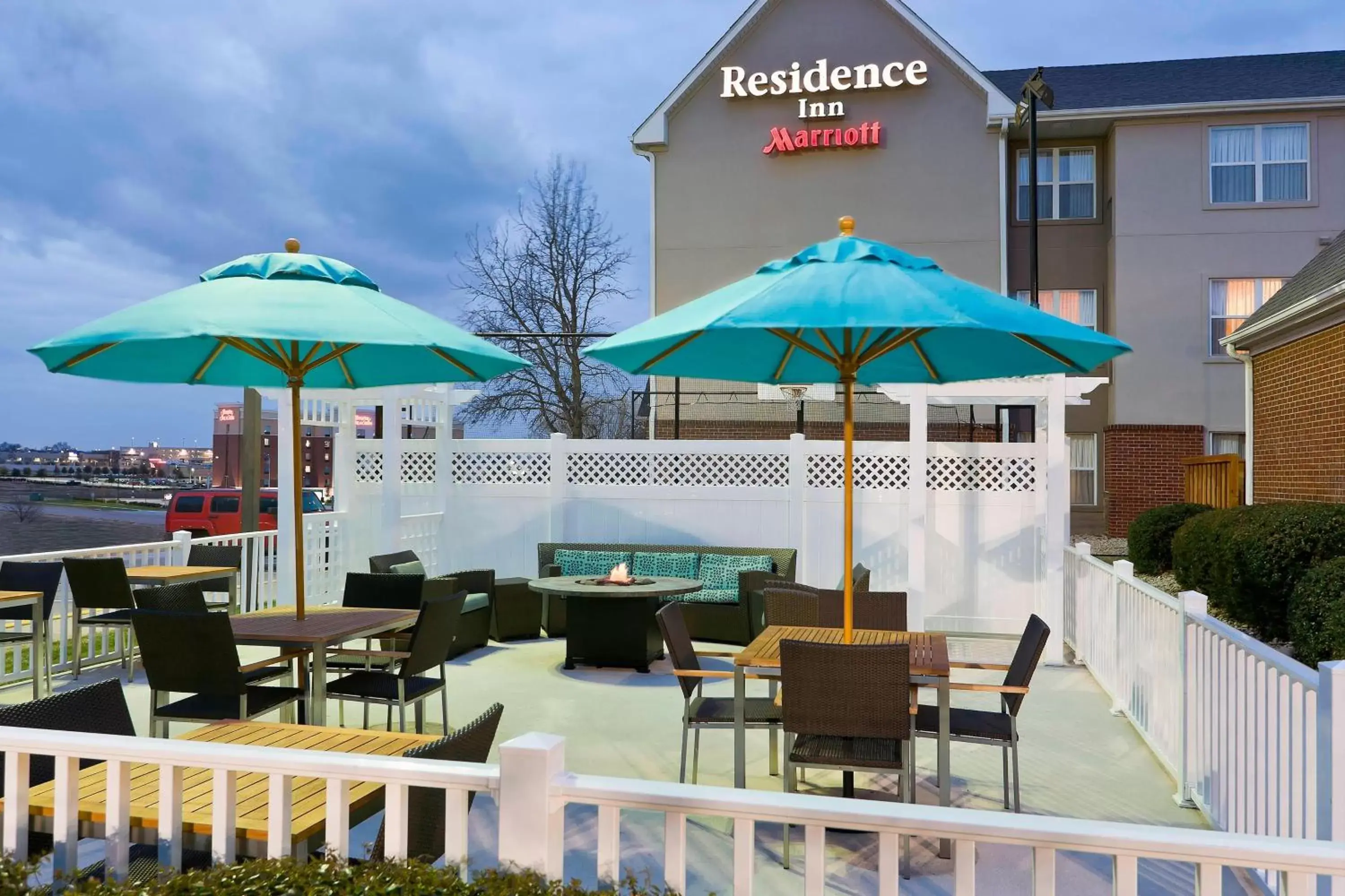 Property building, Restaurant/Places to Eat in Residence Inn by Marriott Dallas Lewisville