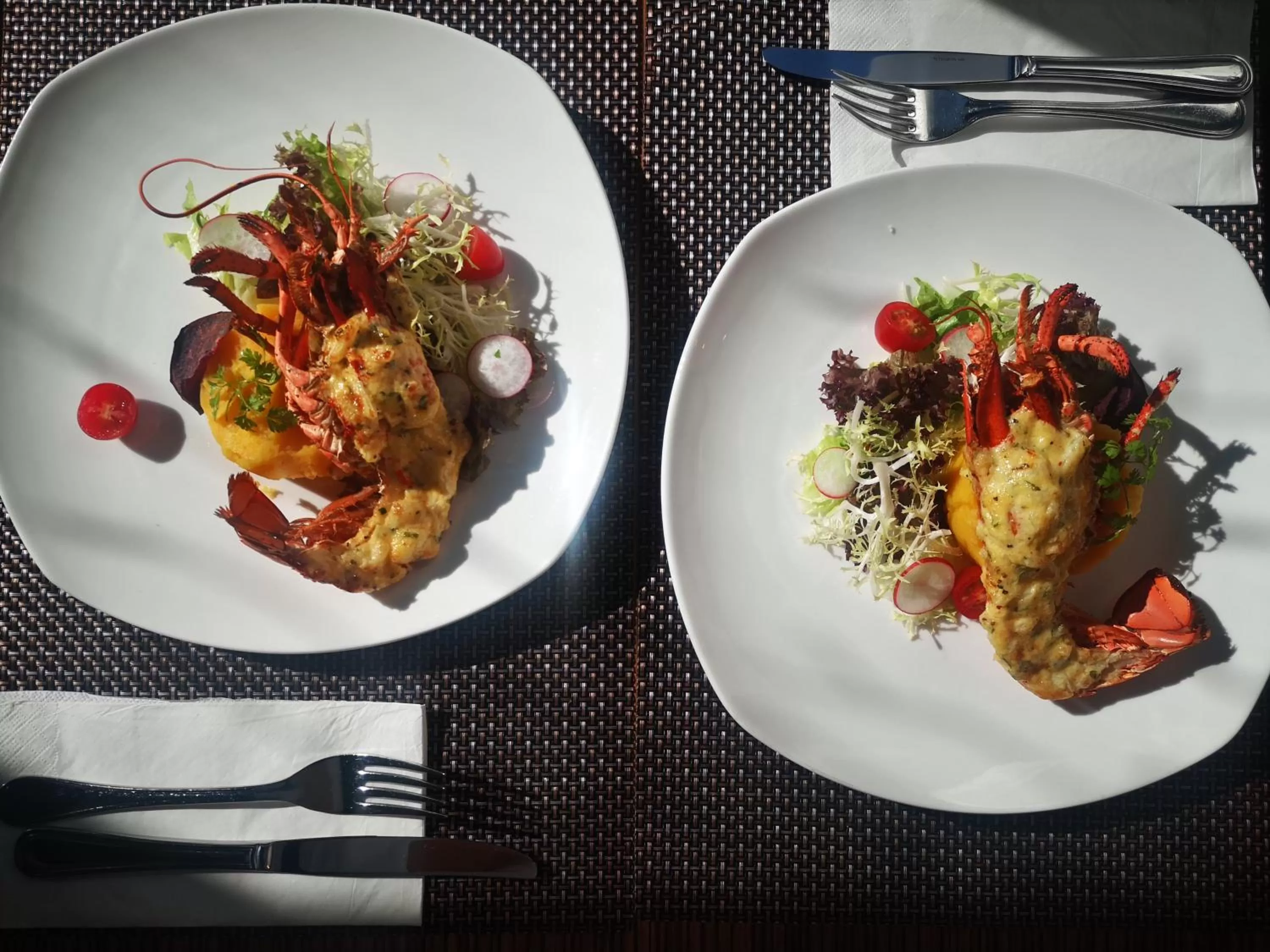 Restaurant/places to eat in ibis Hong Kong North Point