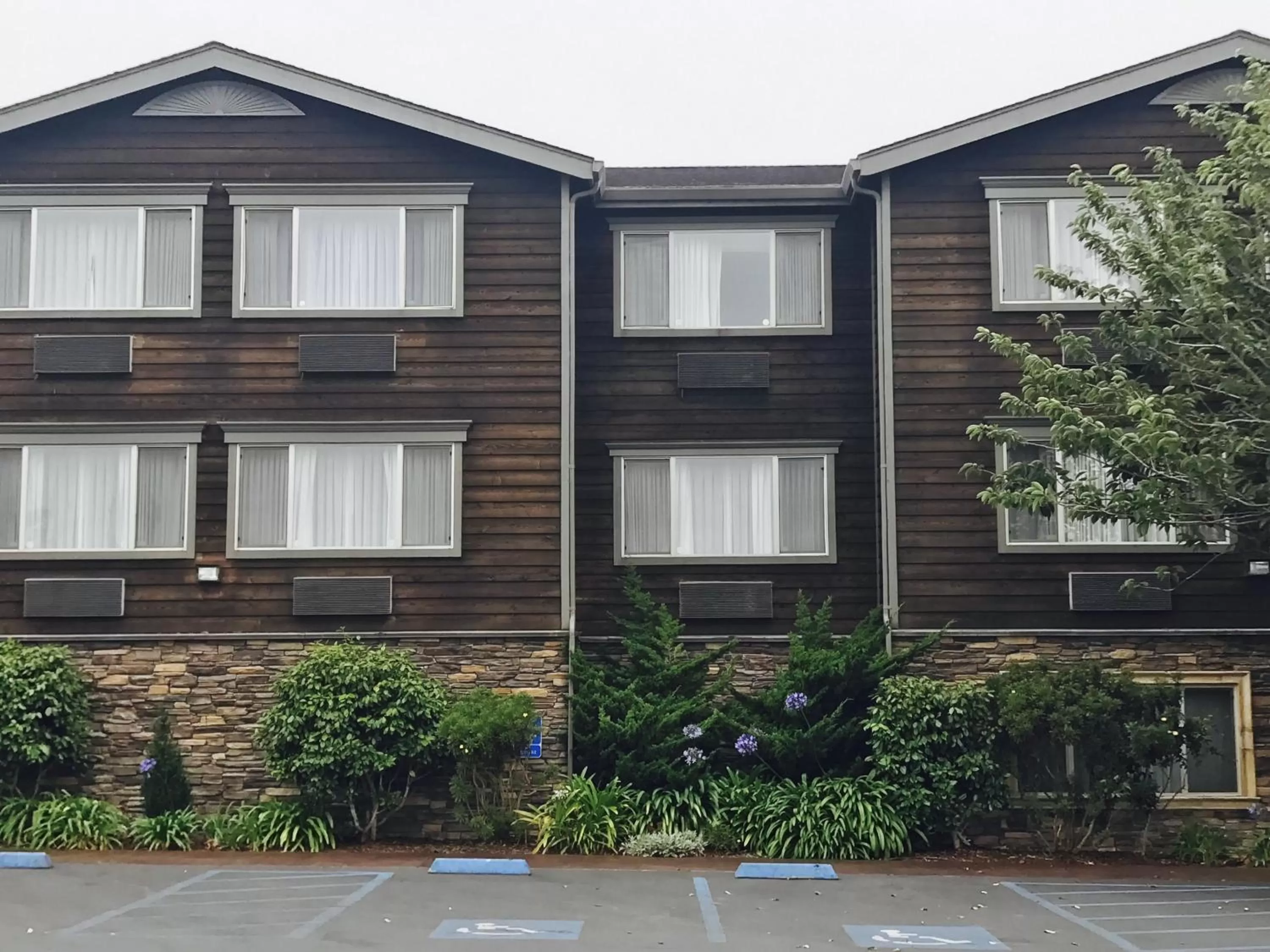 Property building in Holiday Inn Express Fort Bragg by IHG