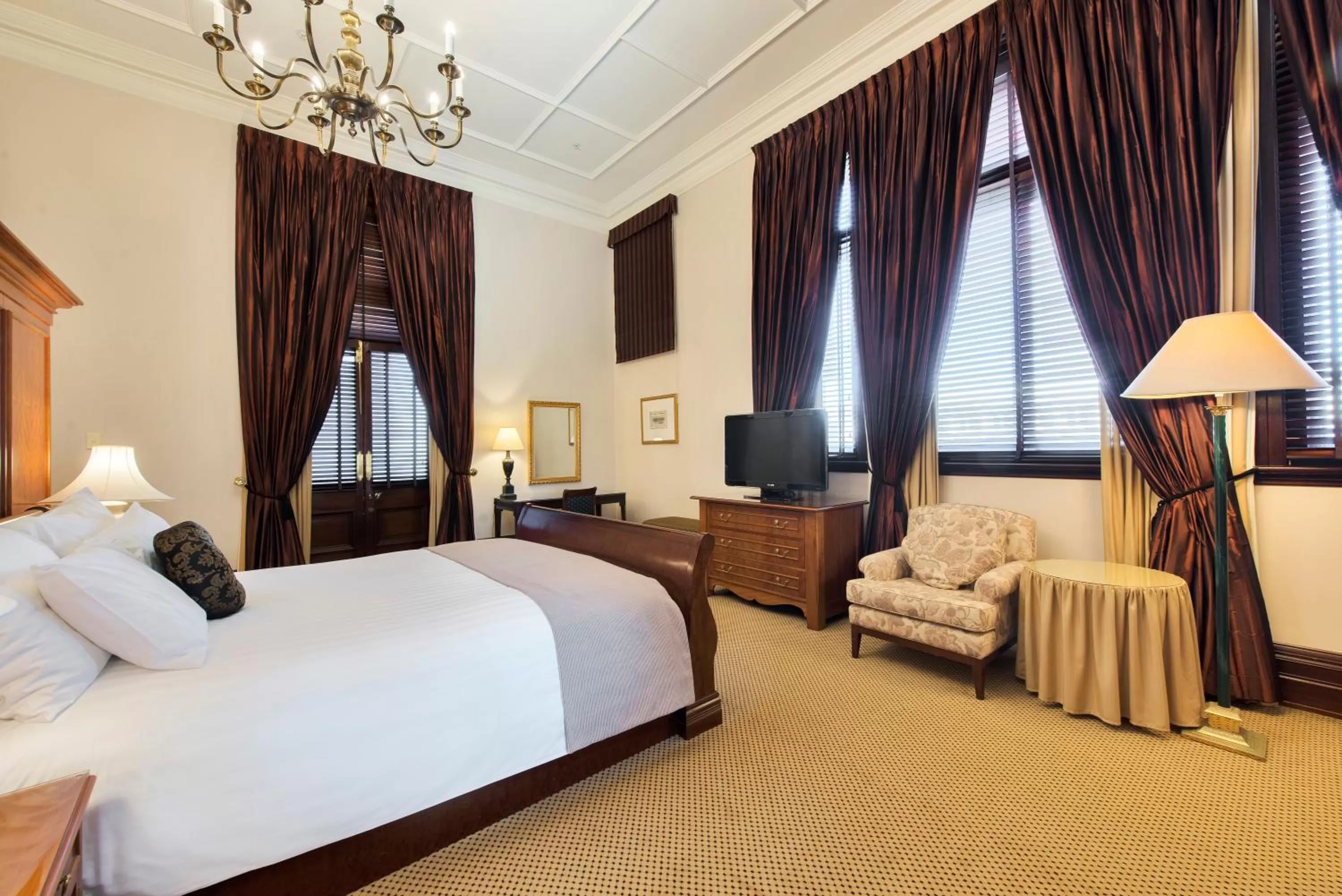 TV and multimedia, Bed in Treasury Brisbane