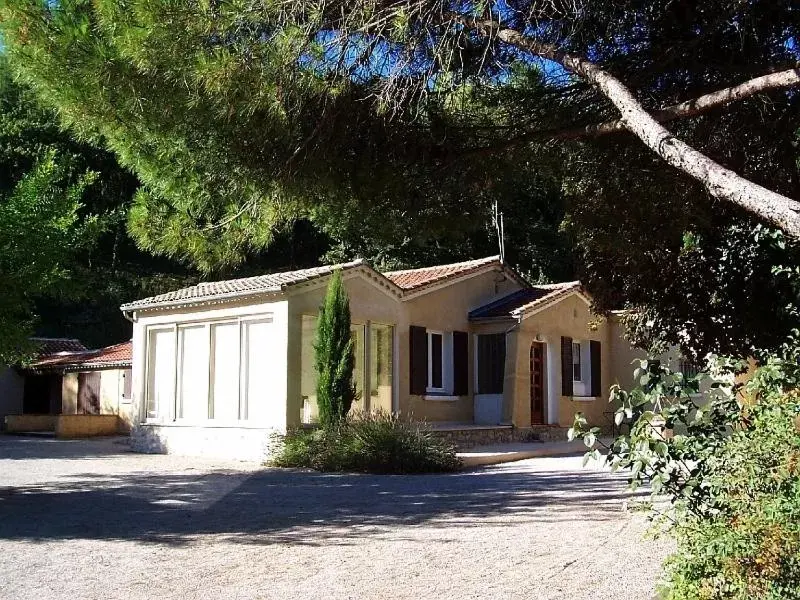 Property Building in Les Verveines de Vaison