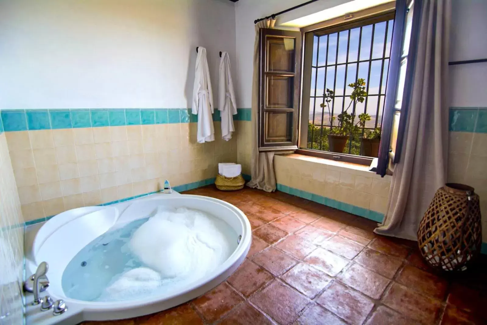 Hot Tub in La Fuente del Sol Hotel & Spa