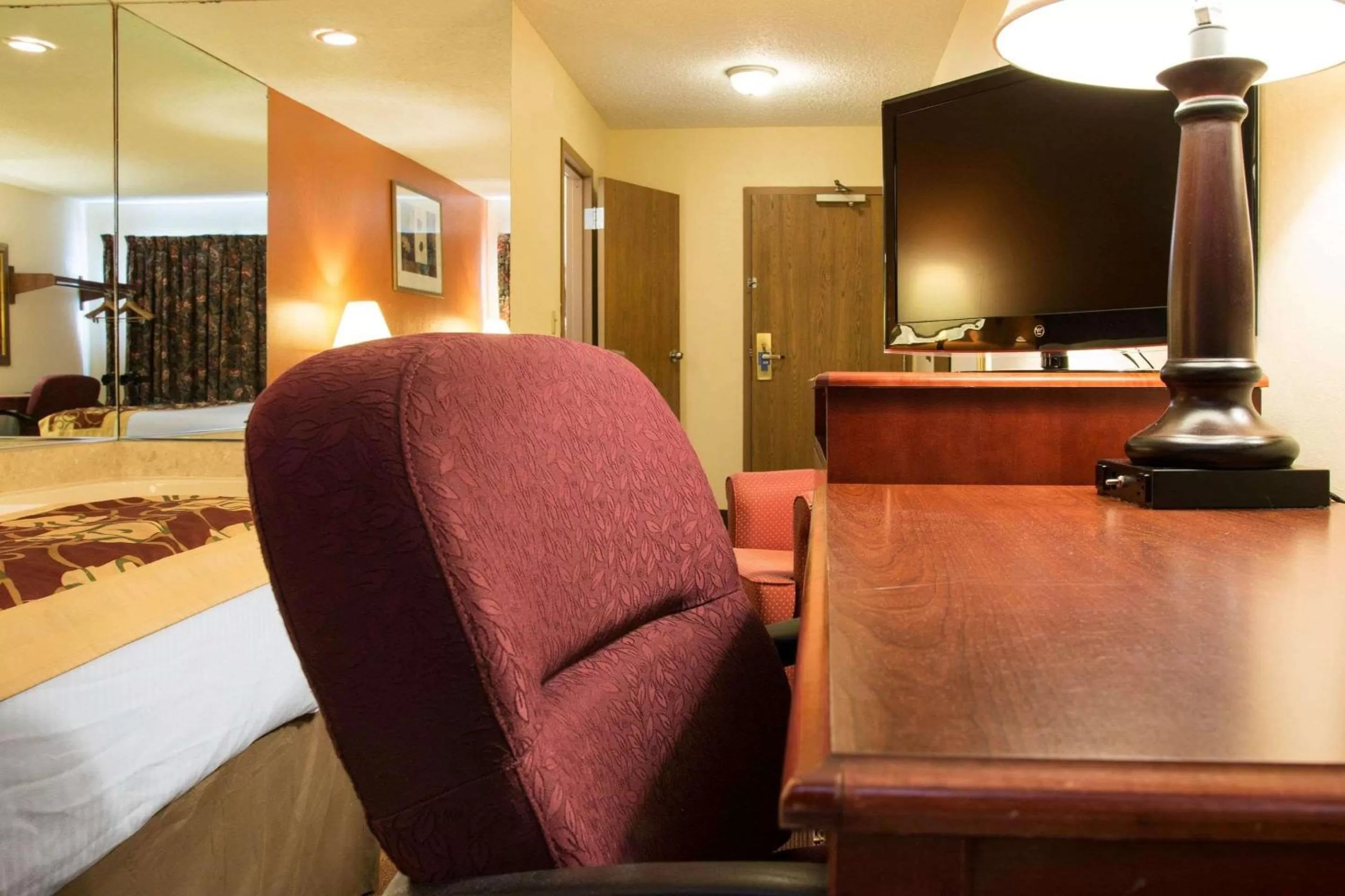 Photo of the whole room in Rodeway Inn Muskegon Airport