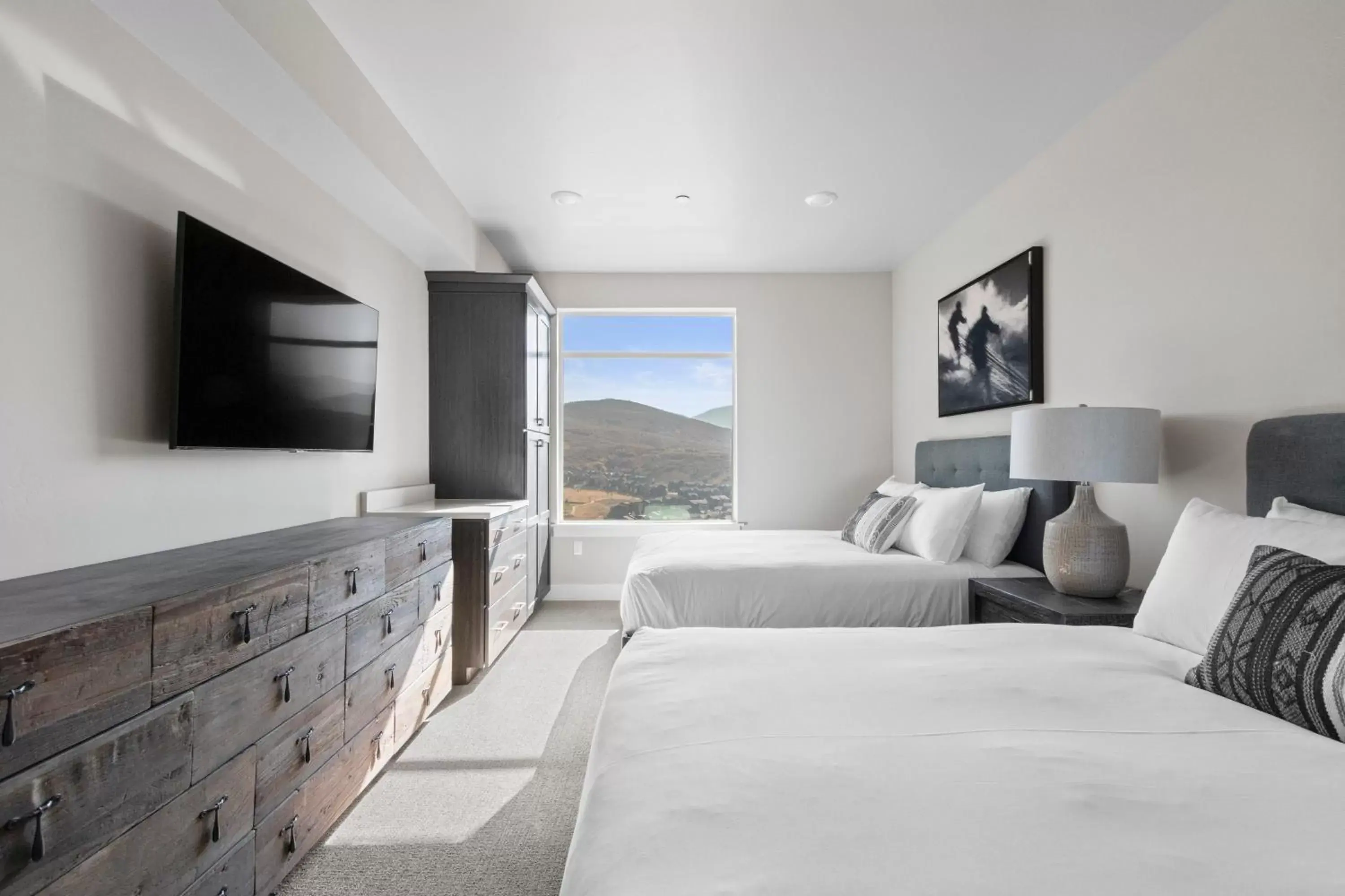 Bed in Black Rock Mountain Resort
