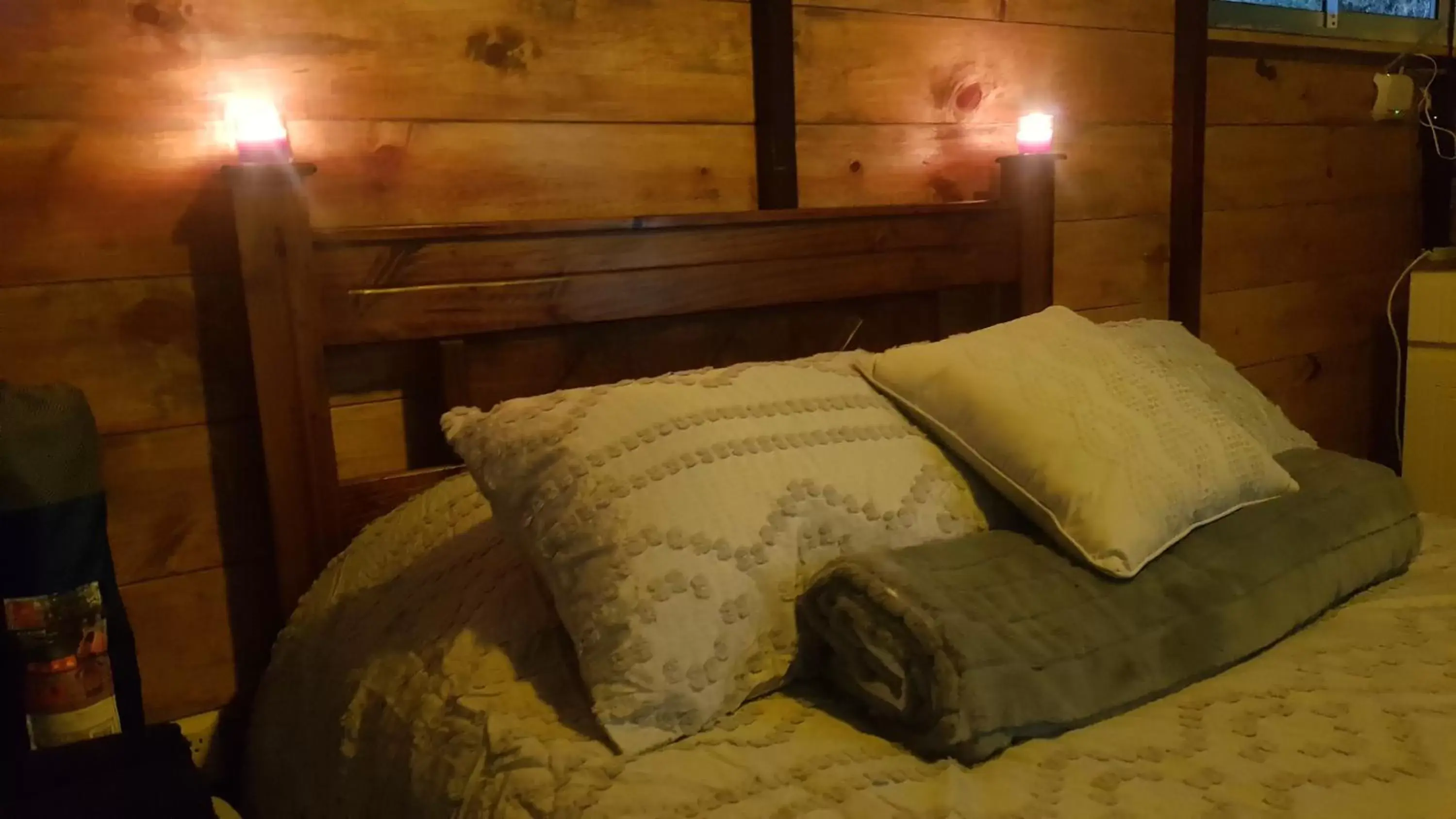 Bed in Hotel Rivel - Adventure & Nature Retreat