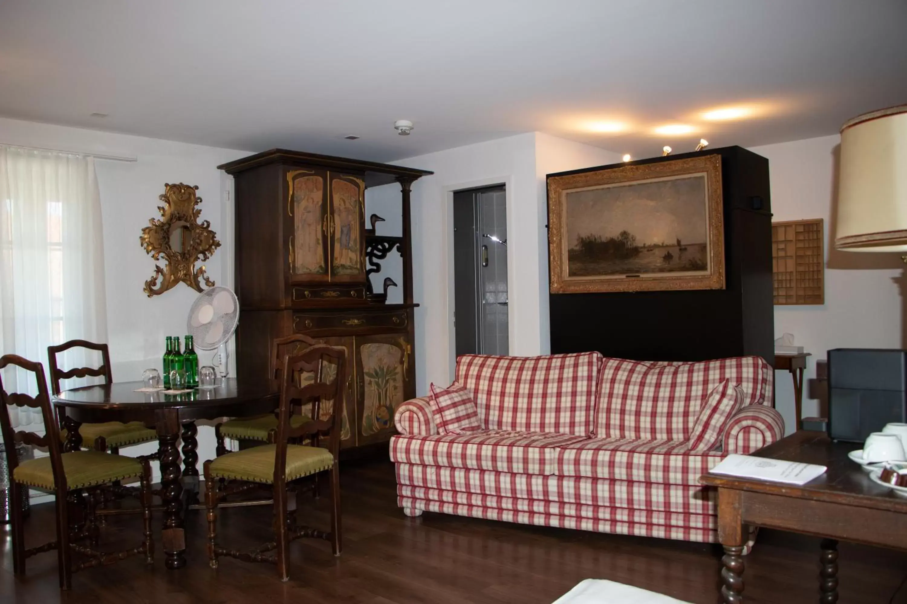 Living room, Seating Area in Hotel & Restaurant Sternen Köniz bei Bern