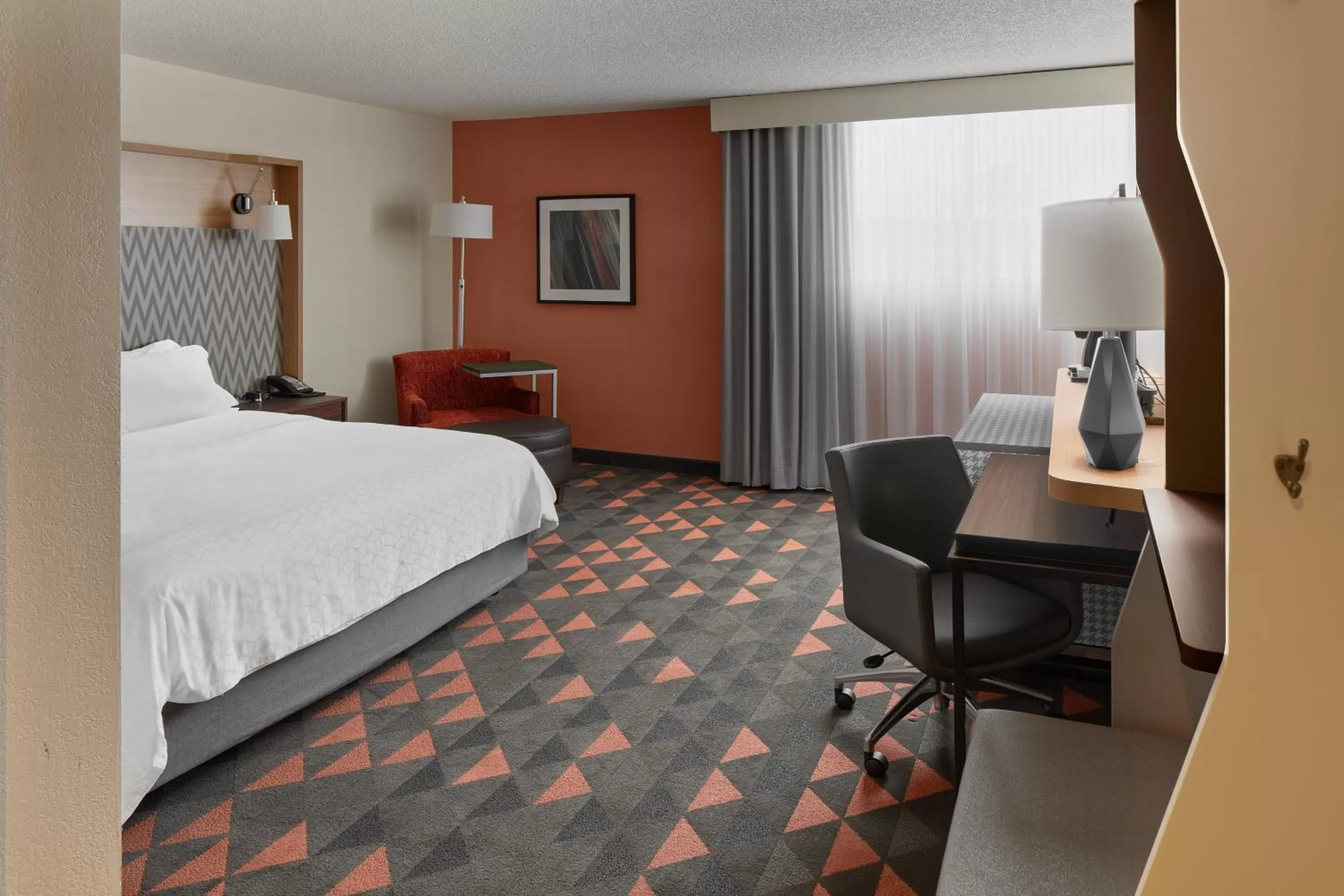 Photo of the whole room, Bed in Holiday Inn Asheville - Biltmore West by IHG