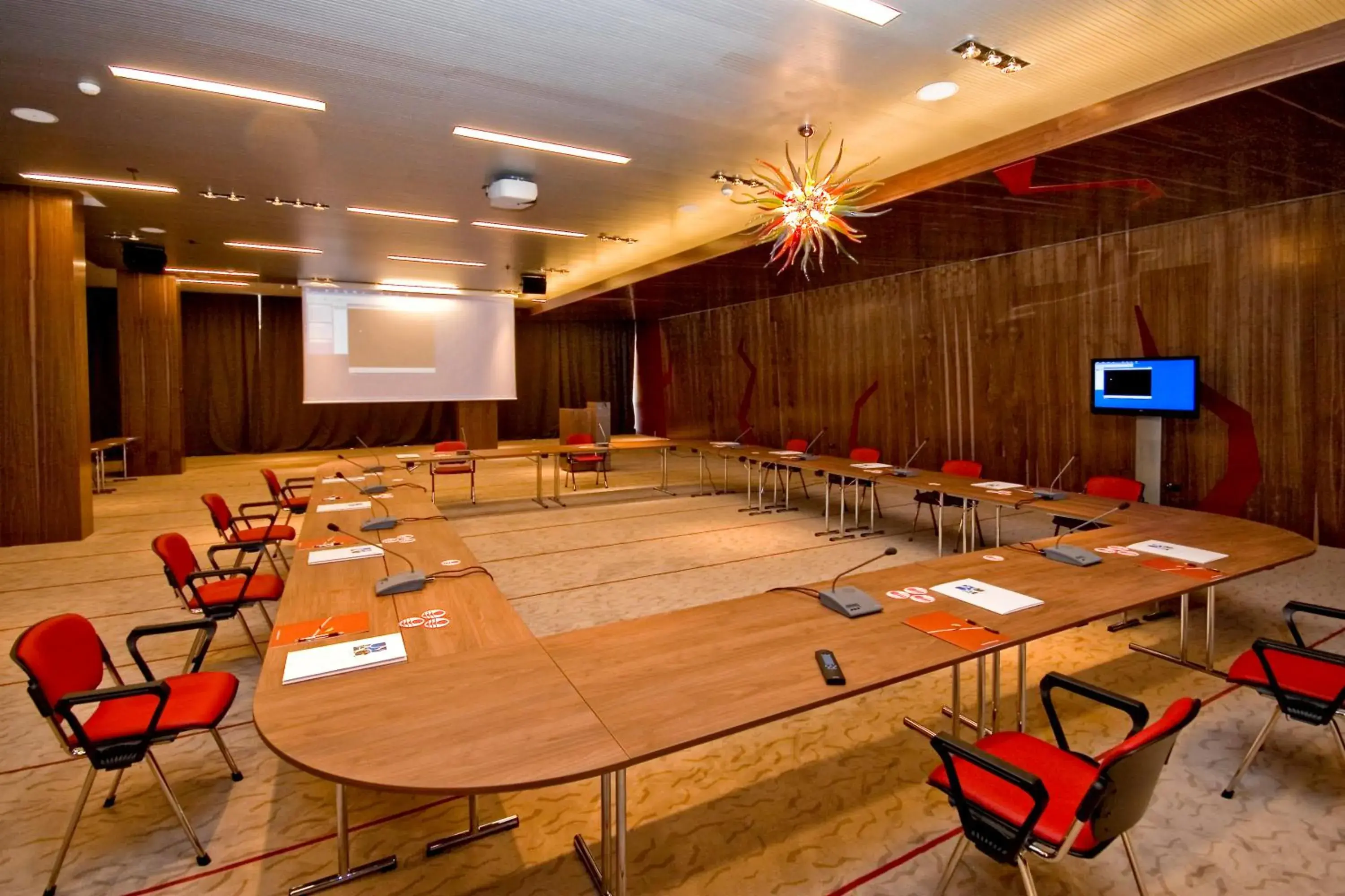 Business facilities in Hotel Melia Coral for Plava Laguna