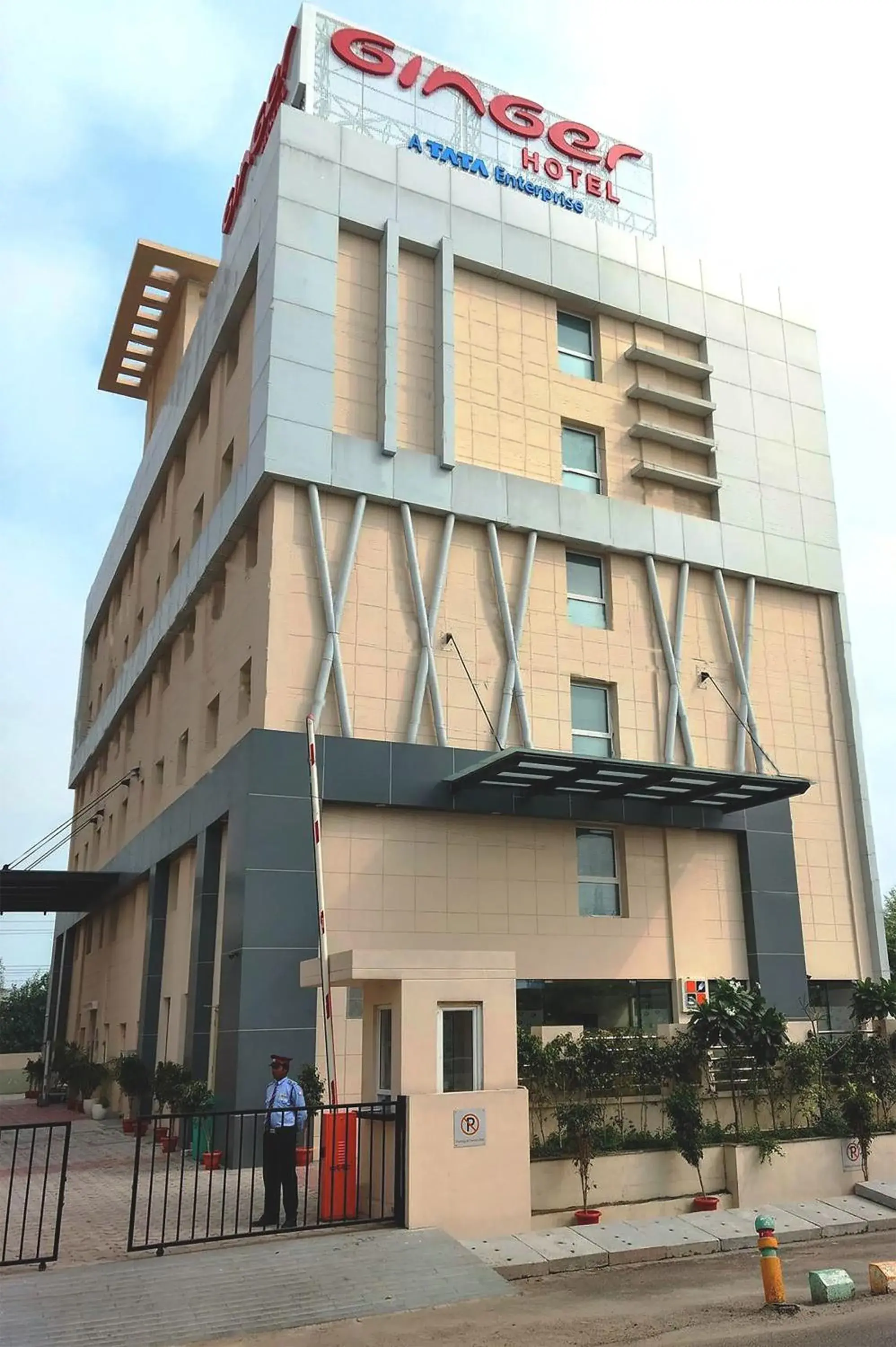 Property Building in Ginger Hotel Lucknow