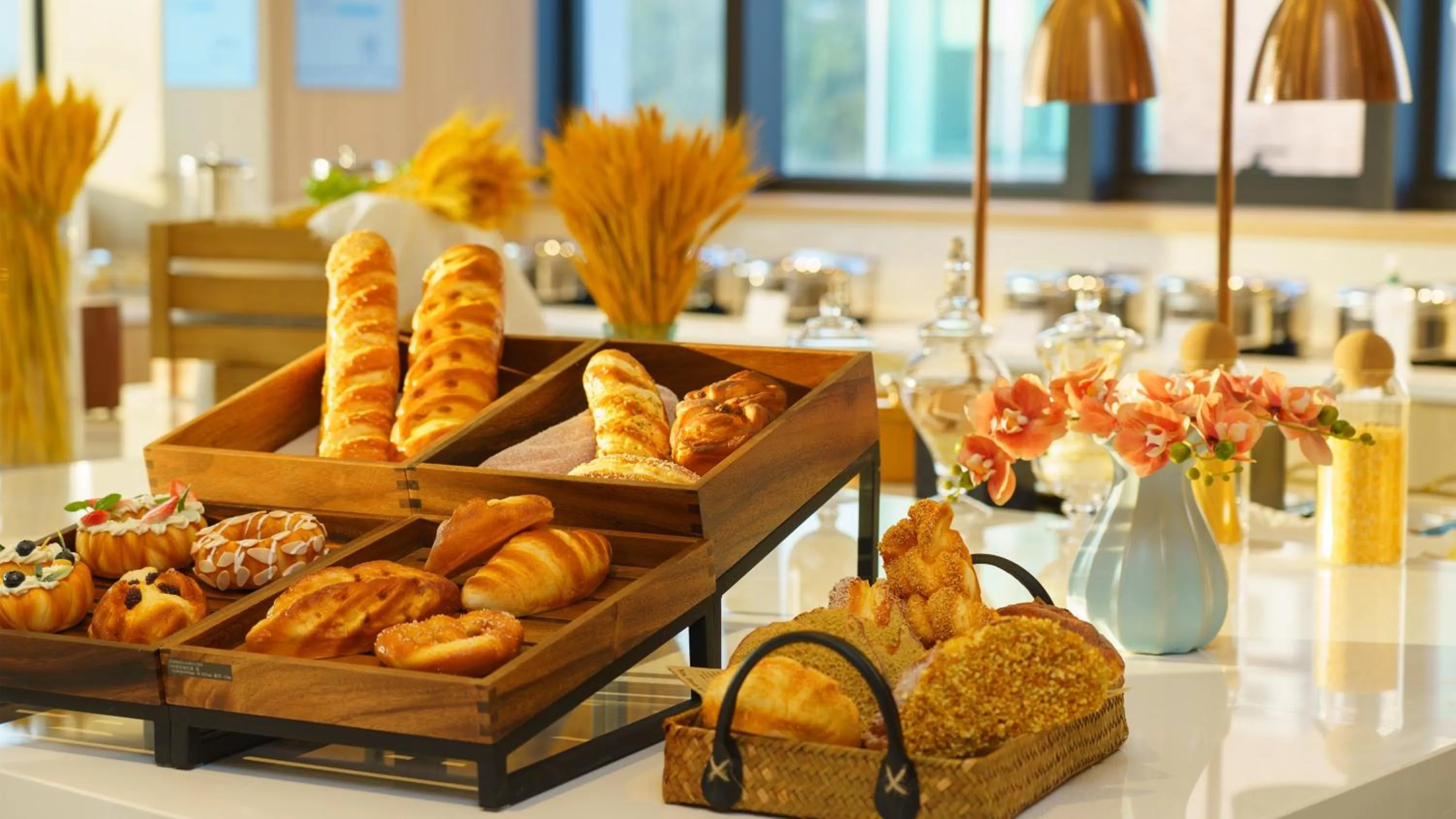 Breakfast in Holiday Inn Express Shunde Daliang by IHG