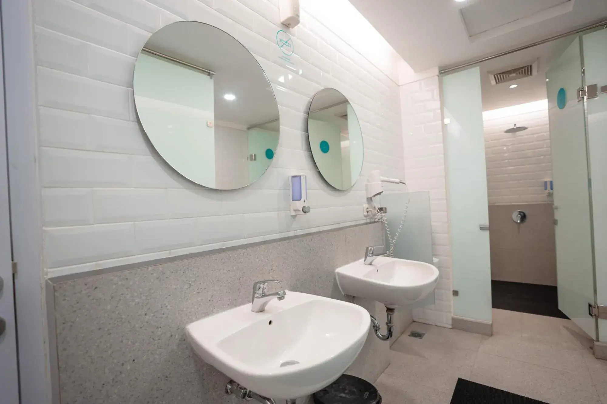 Bathroom in Bobobox Pods Paskal