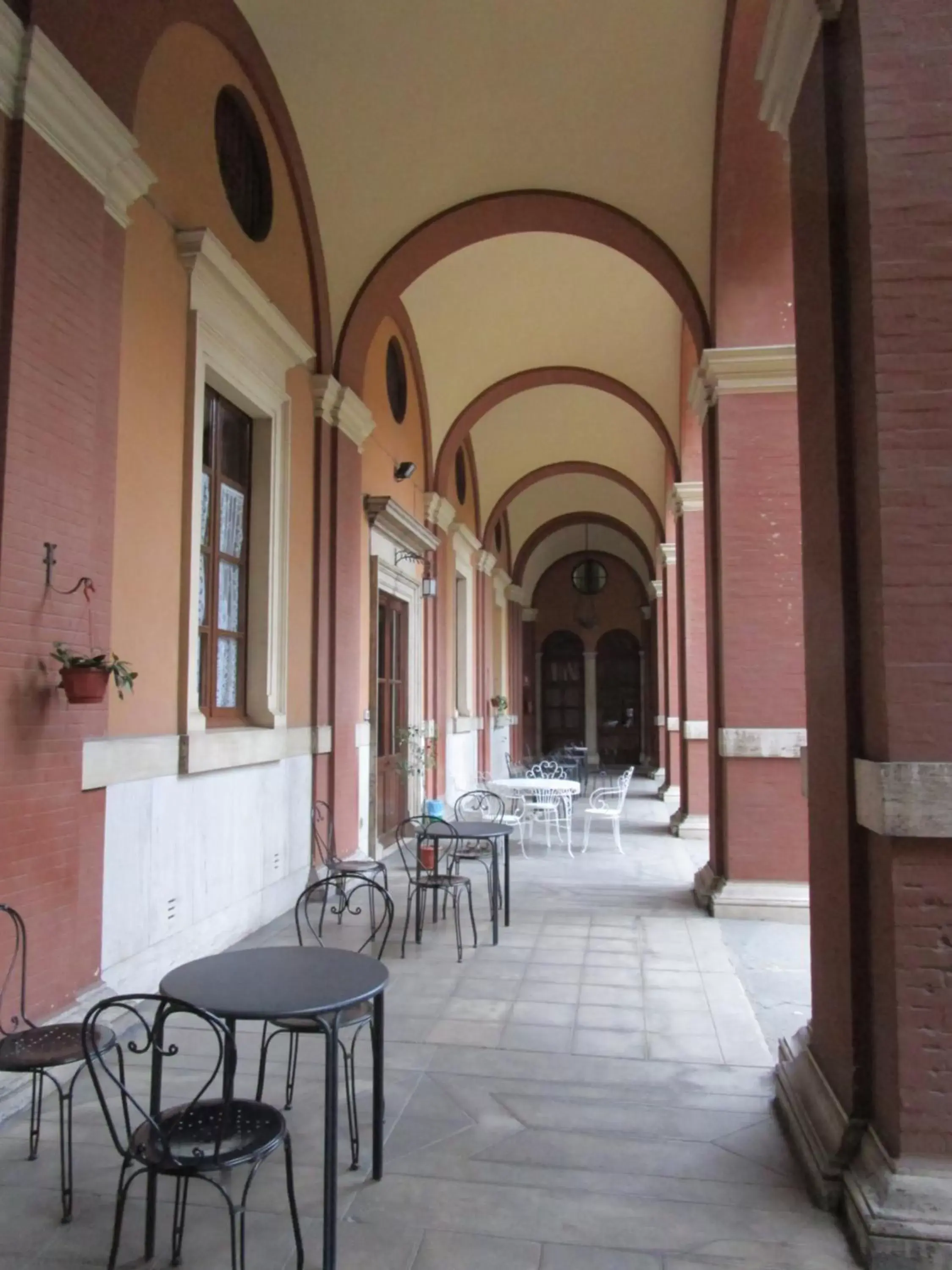 Garden, Restaurant/Places to Eat in Casa S. Giuseppe di Cluny