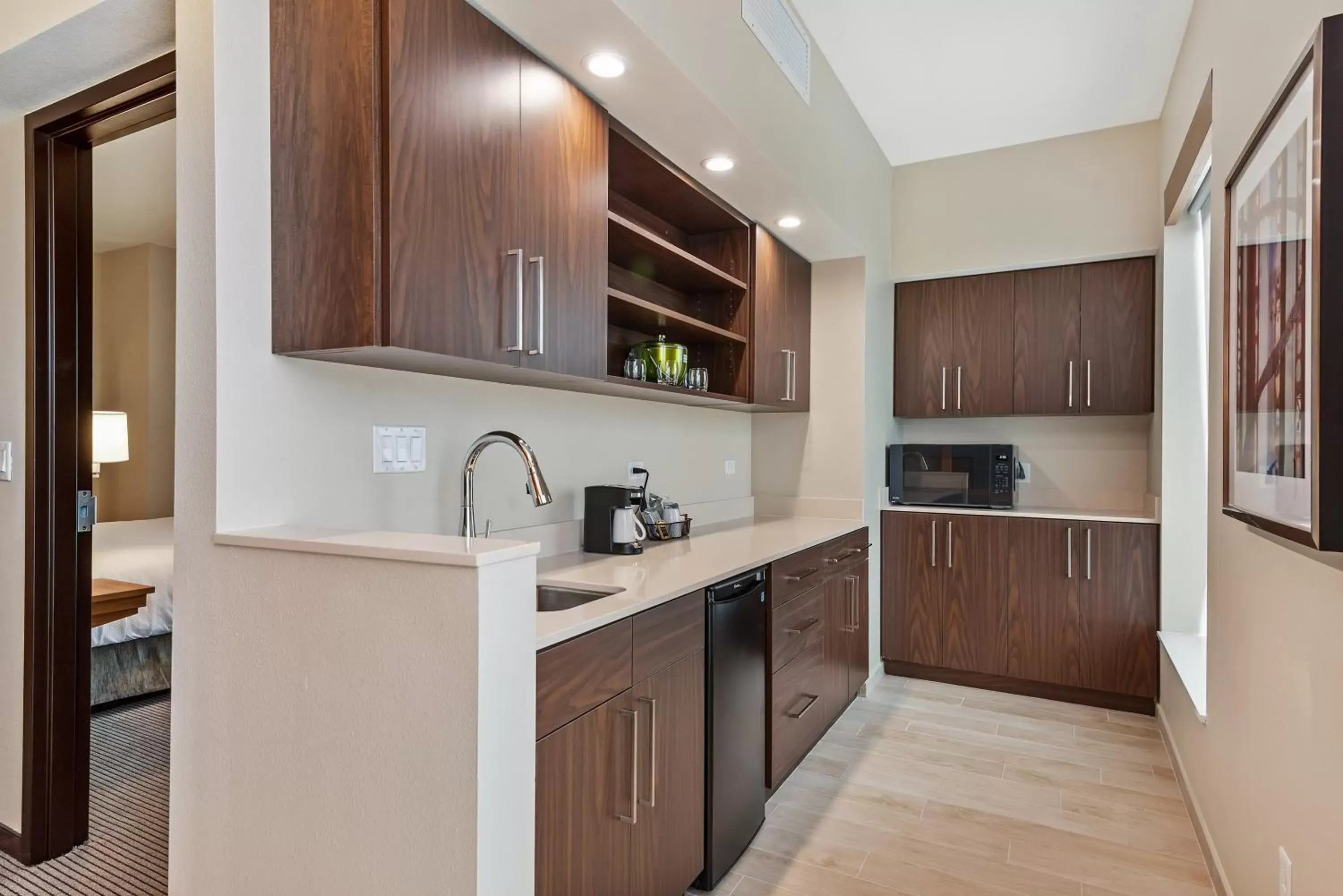 Kitchen/Kitchenette in Hyatt Place Tampa/Wesley Chapel