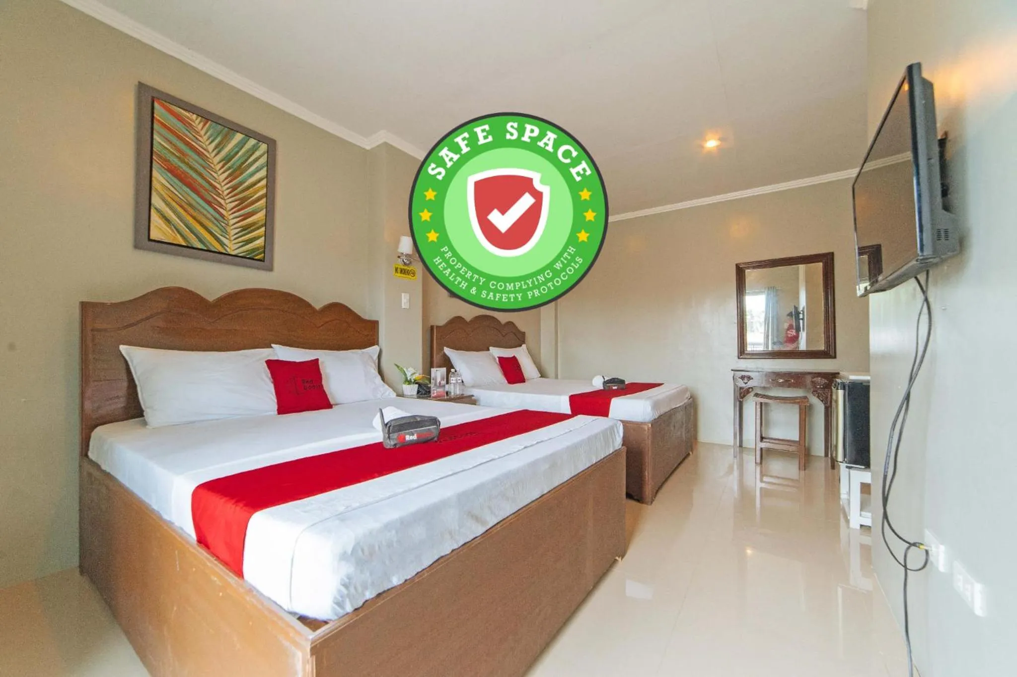 RedDoorz @ Old Buswang Road