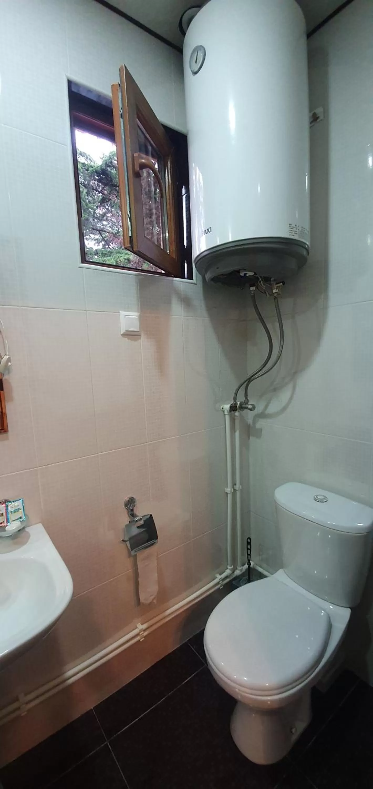 Bathroom in Ruzan hotel