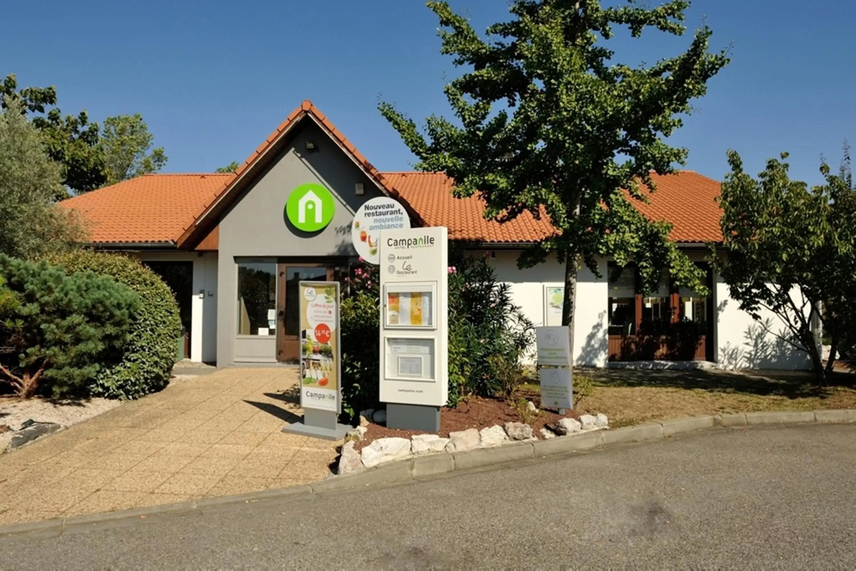 Facade/entrance, Property Building in Campanile Toulouse Sesquieres