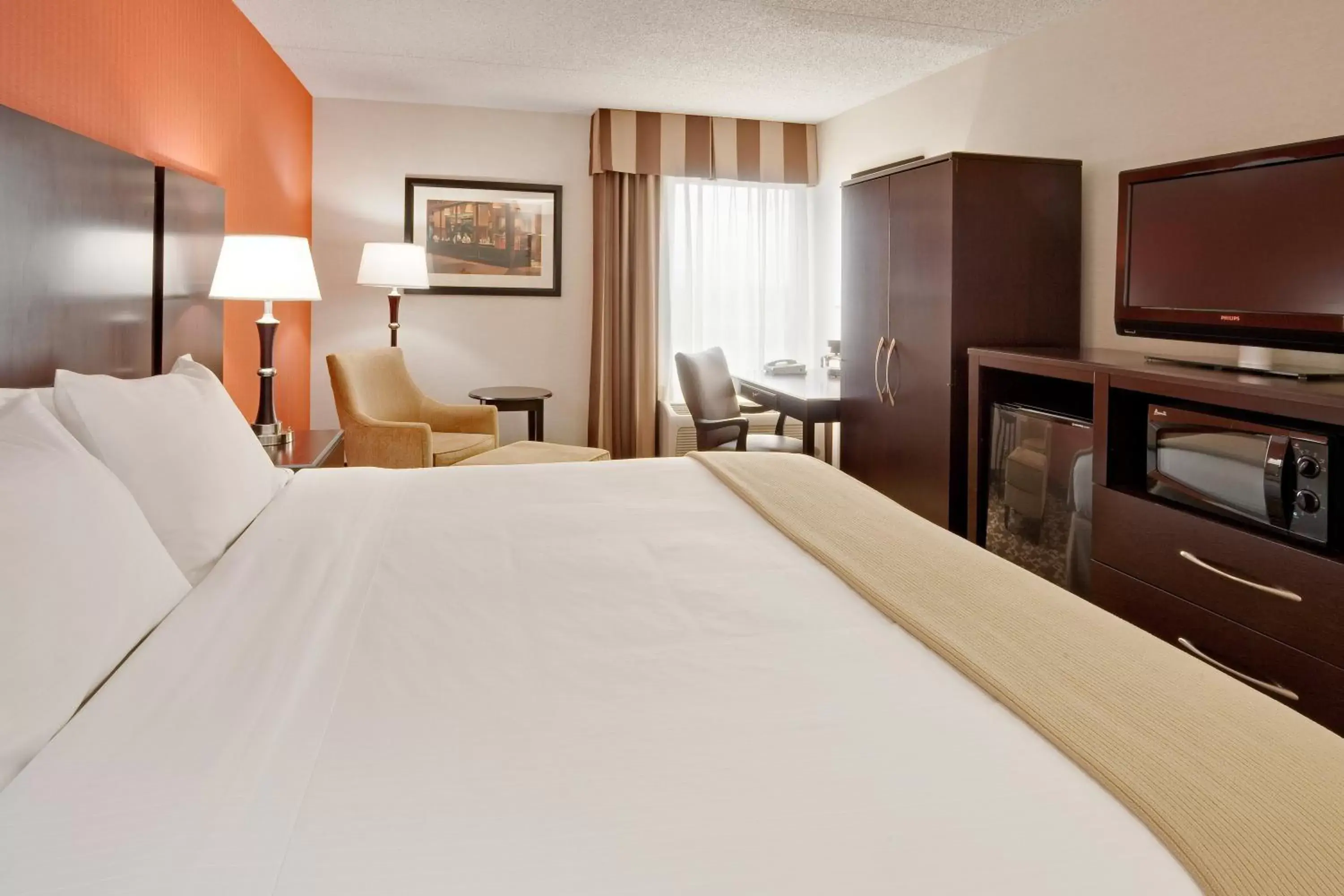 Photo of the whole room, Bed in Holiday Inn Express Wilkes Barre East, an IHG Hotel
