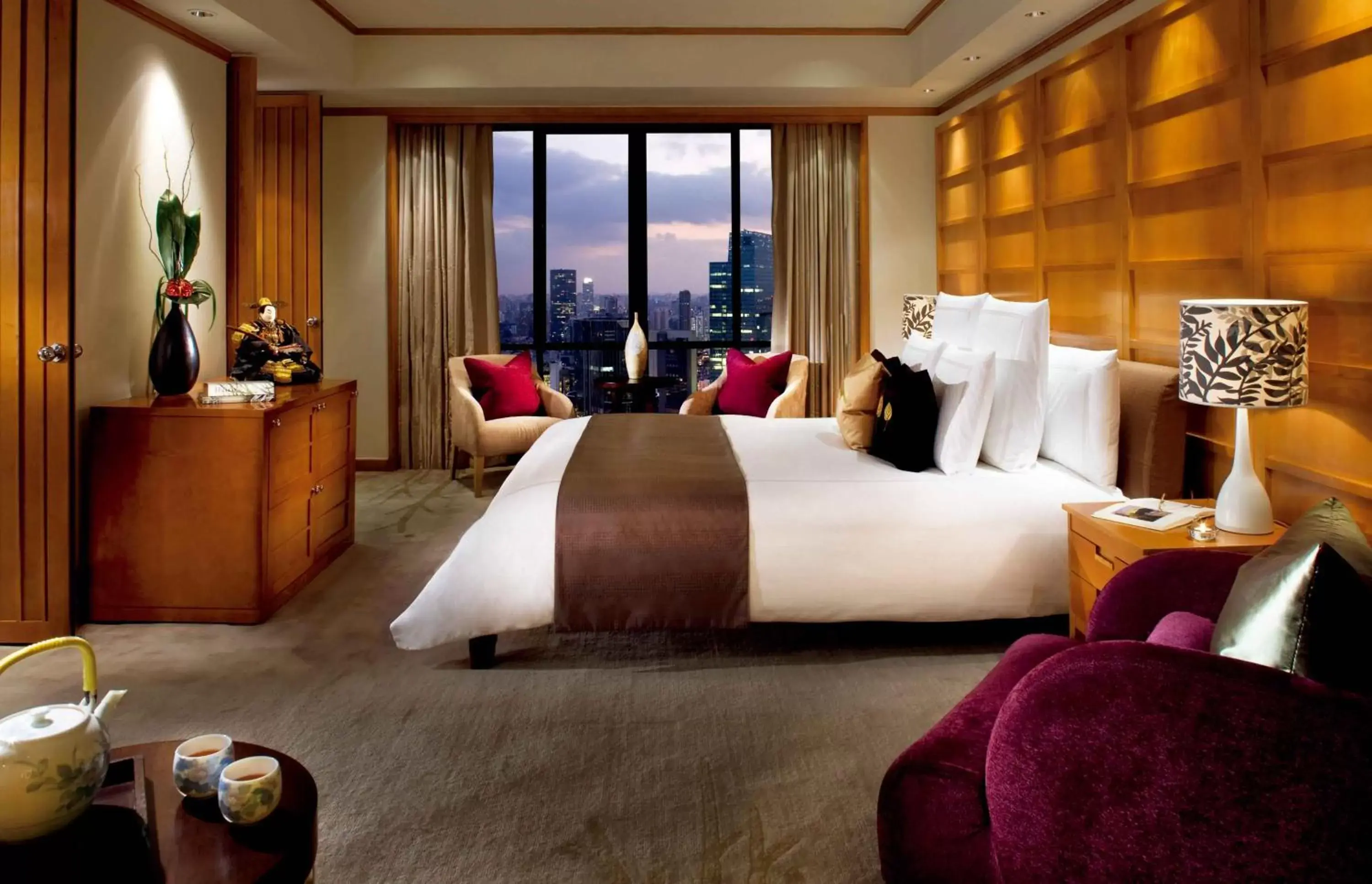 Bedroom in The Portman Ritz-Carlton Shanghai